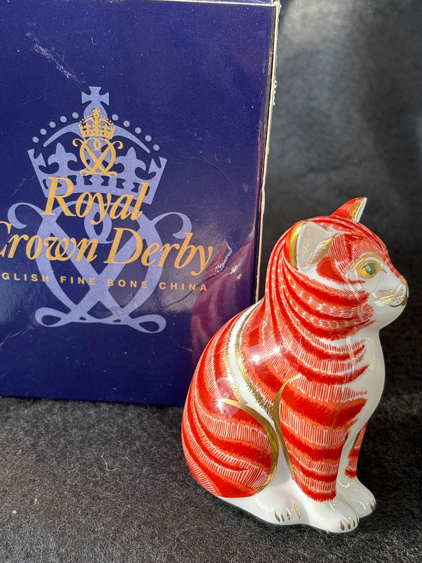 Sitting Ginger Kitten Royal Crown Derby Collectors Guild 3&1/4 inch paperweight (1 of 7)