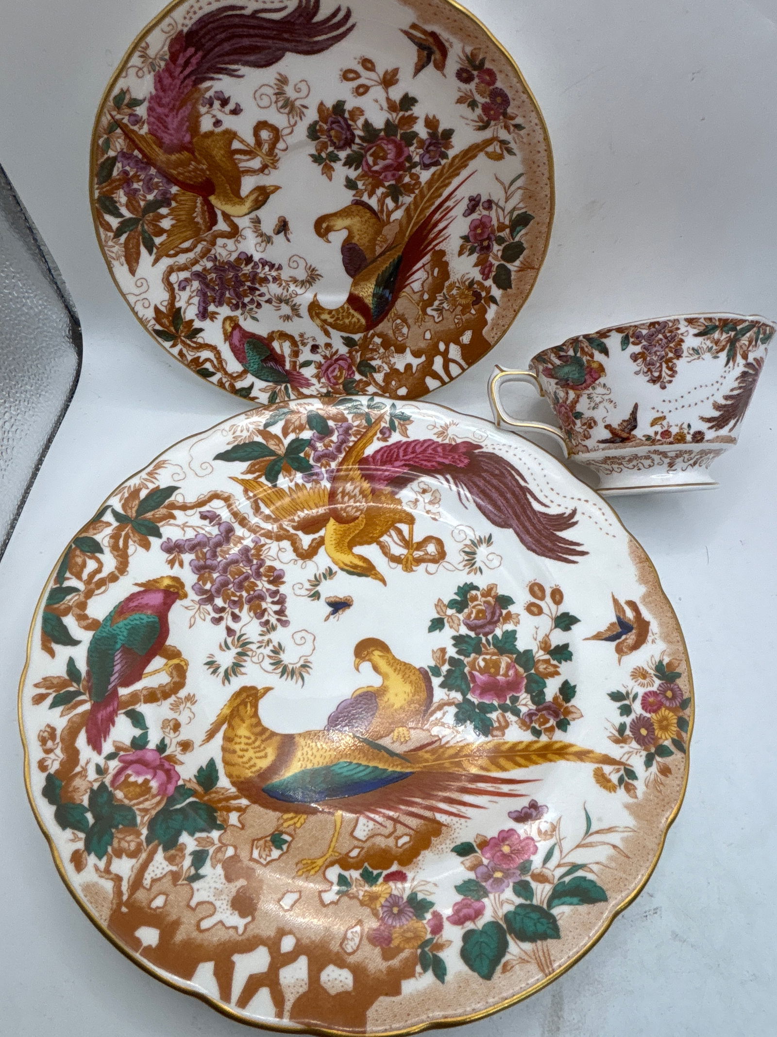 Three piece ‘Olde Avesbury’ pattern Royal Crown Derby set (1 of 10)