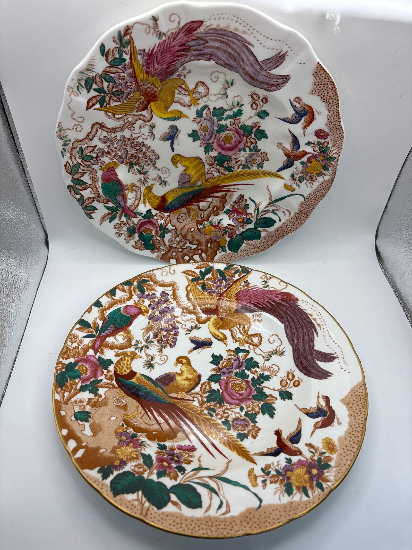 Two similar ‘Olde Avesbury’ pattern Royal Crown Derby 10&1/4 inch dinner plates. (1 of 10)