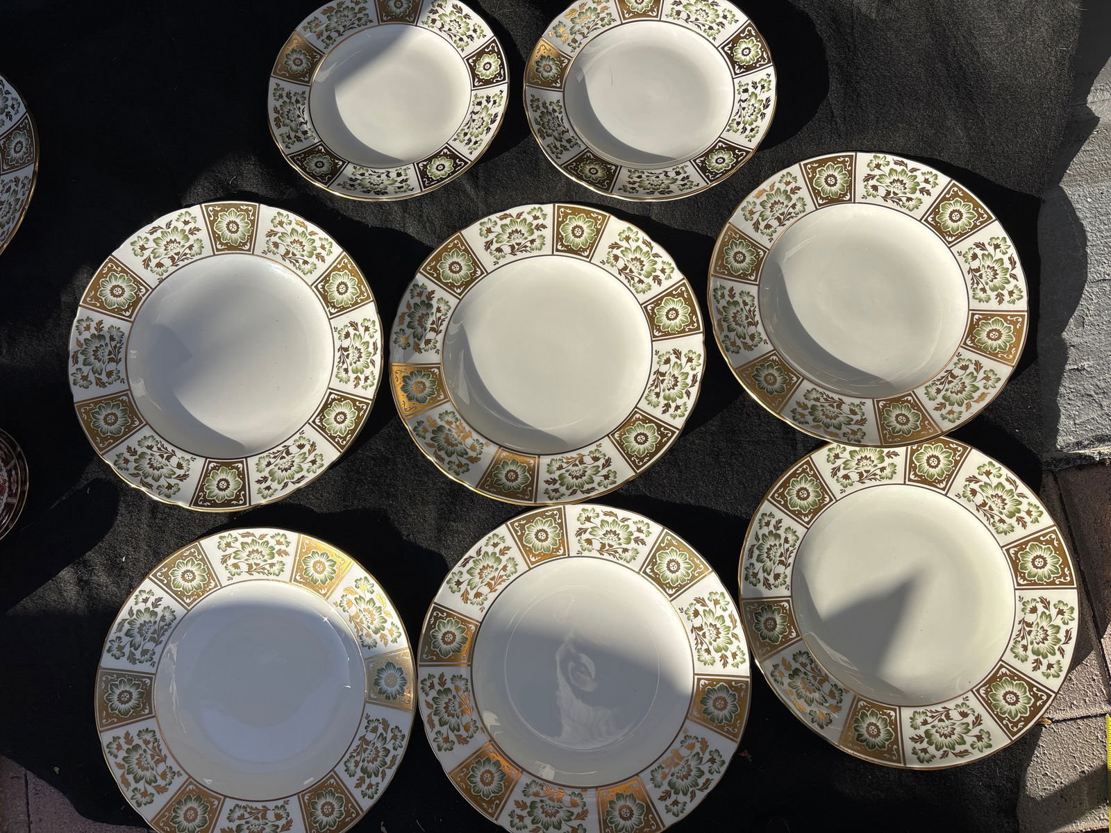 Eight Green Derby Panel Royal Crown Derby 10&1/4 inch plates& luncheons (1 of 7)