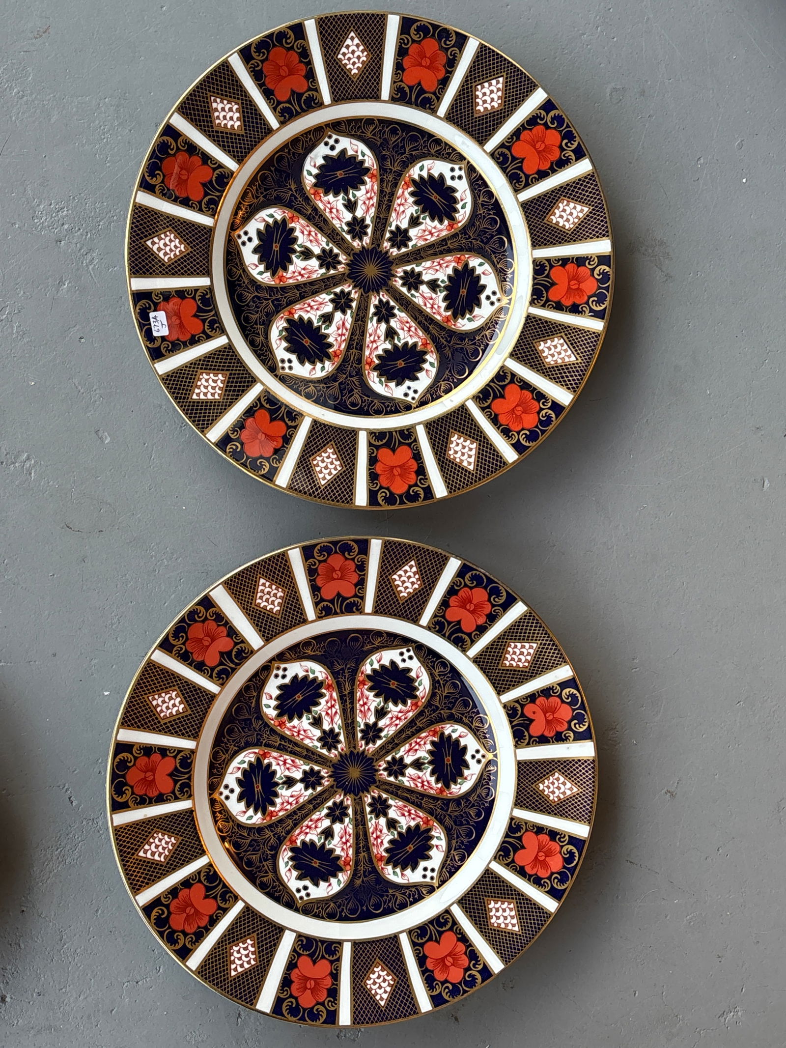 Pair 1st quality Royal Crown Derby "Old Imari" #1128 dinner 10&5/8 inch plates (1 of 8)