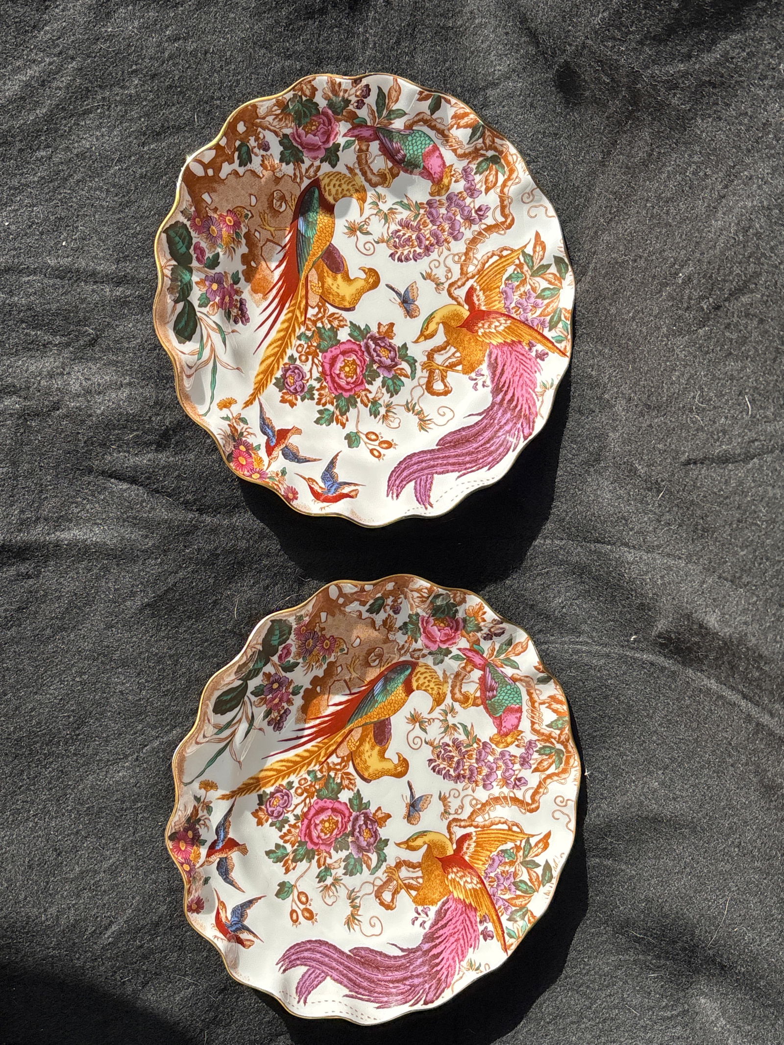 Pair fluted/wavy edge ‘Olde Avesbury’ A73 Royal Crown Derby 8&1/2 inch plates (1 of 11)