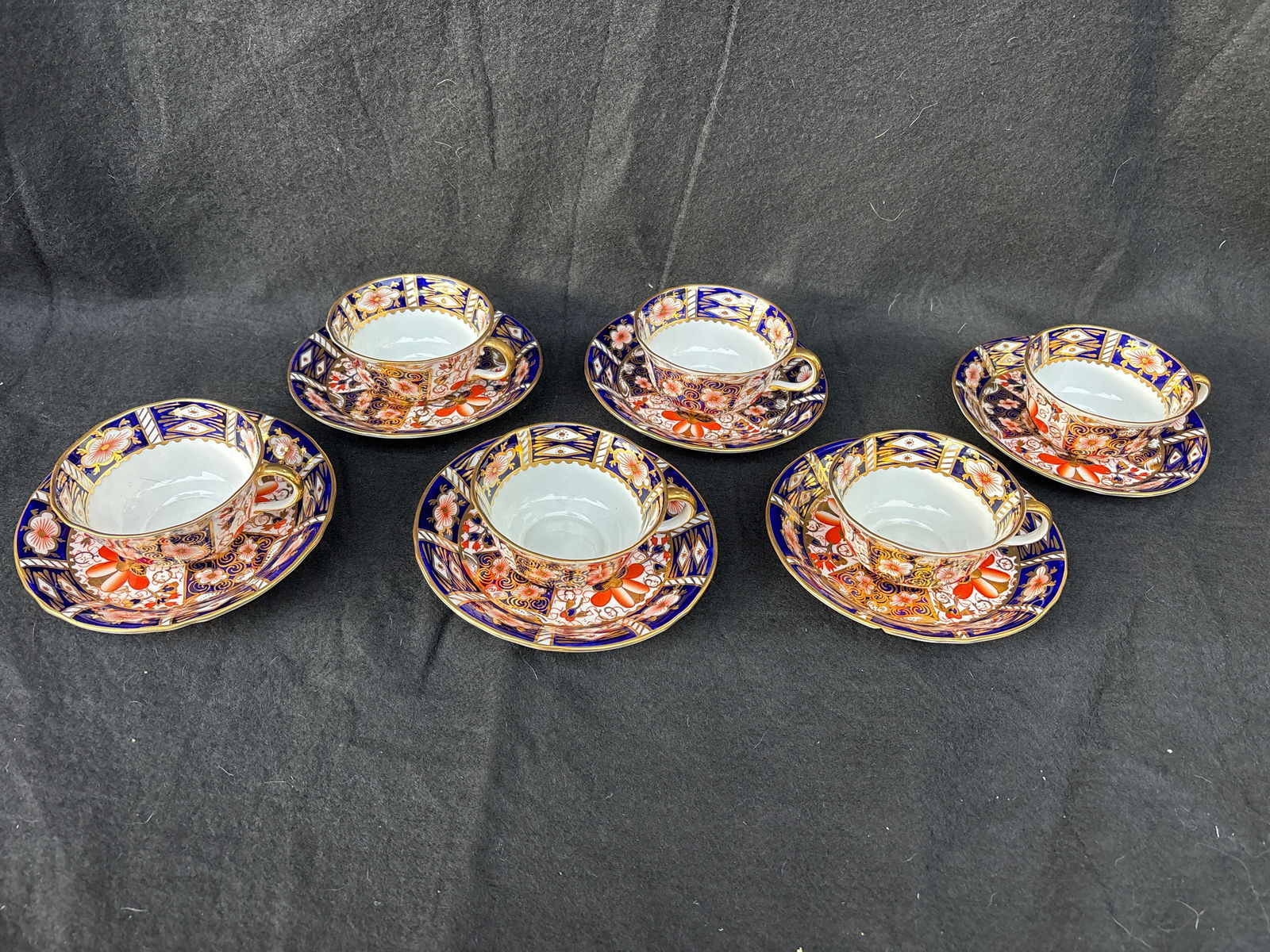 Set of six Imari #2451 Royal Crown Derby tea cups w/saucers (1 of 9)