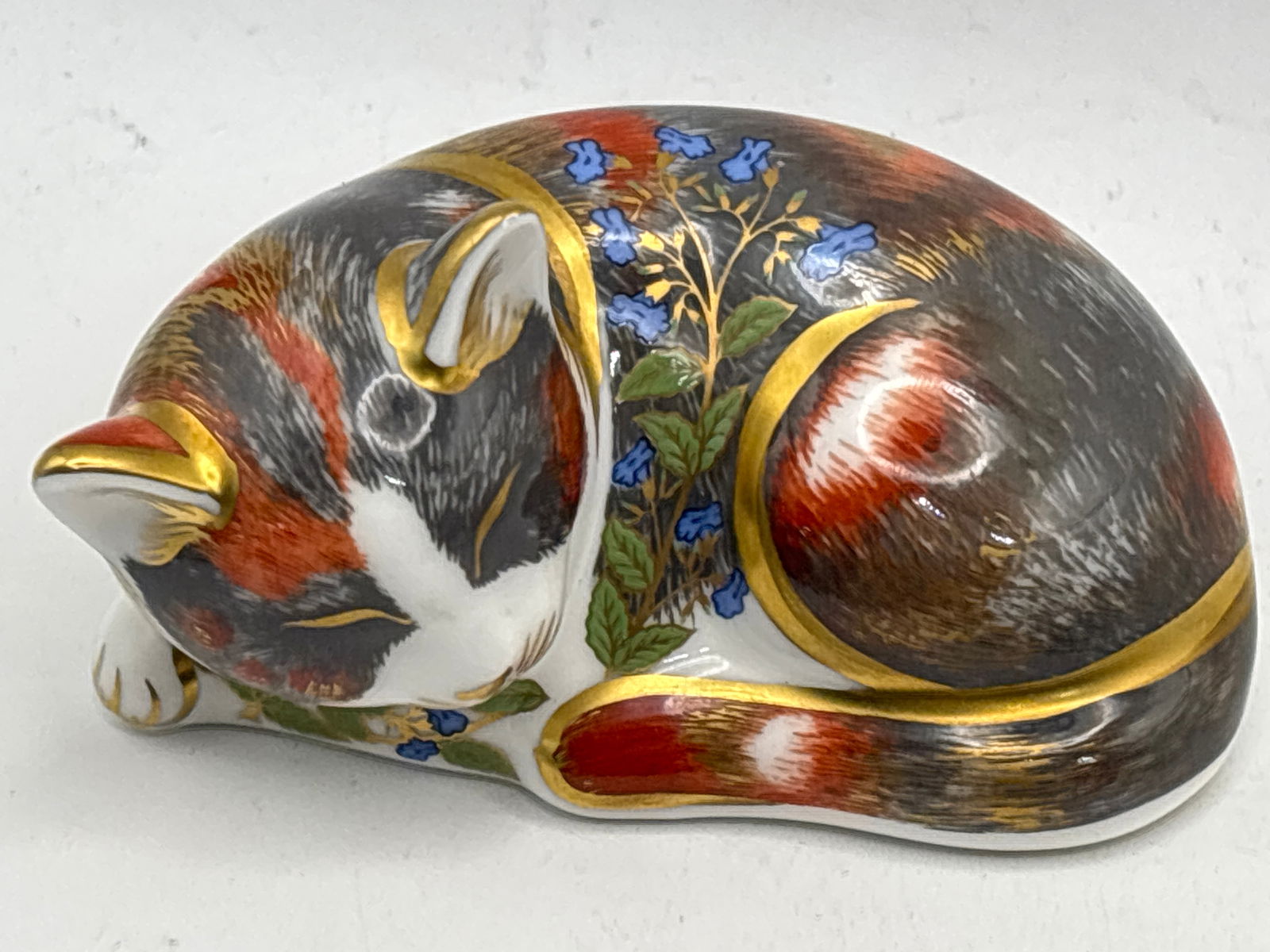 1997 Exclusive Collectors Guild ‘Catnip Kitten’ Royal Crown Derby 3 inch paperweight (1 of 7)