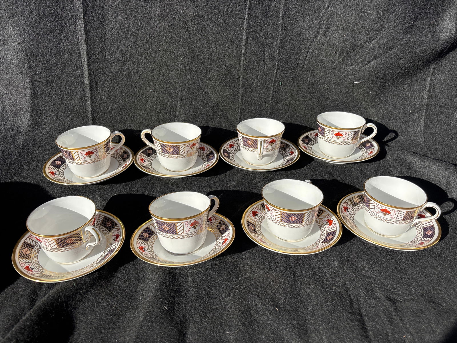 Set of eight ‘Derby Border’ Royal Crown Derby cups with saucers (1 of 8)