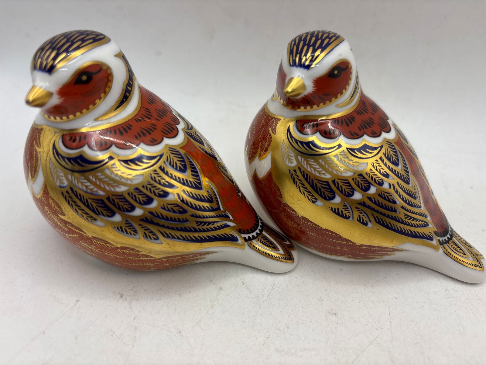 Pair lovely ‘Chaffinch’ bird form Royal Crown Derby 3 inch paperweights (1 of 7)