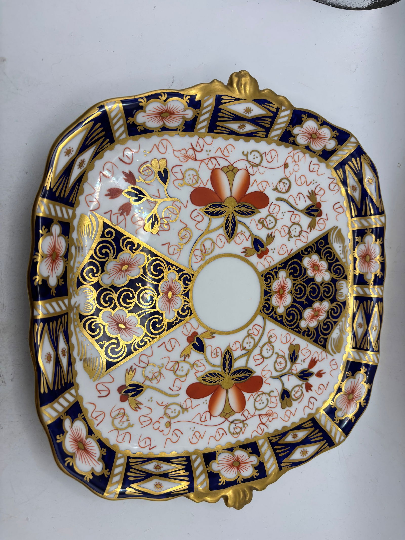 Pair Imari Pattern # 2451 Royal Crown Derby 9 inch serving plates (1 of 3)