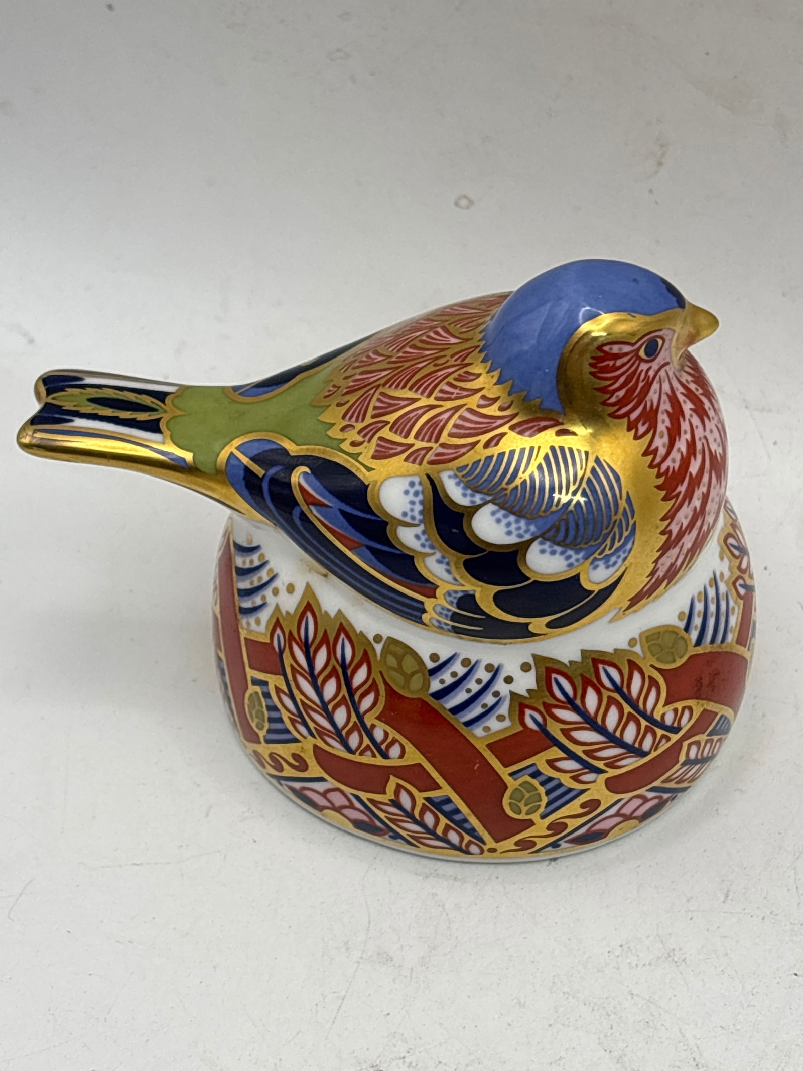 1997 exclusive collectors guild ‘Chaffinch Nesting’ Royal Crown Derby 3&1/4 inch paperweight (1 of 7)