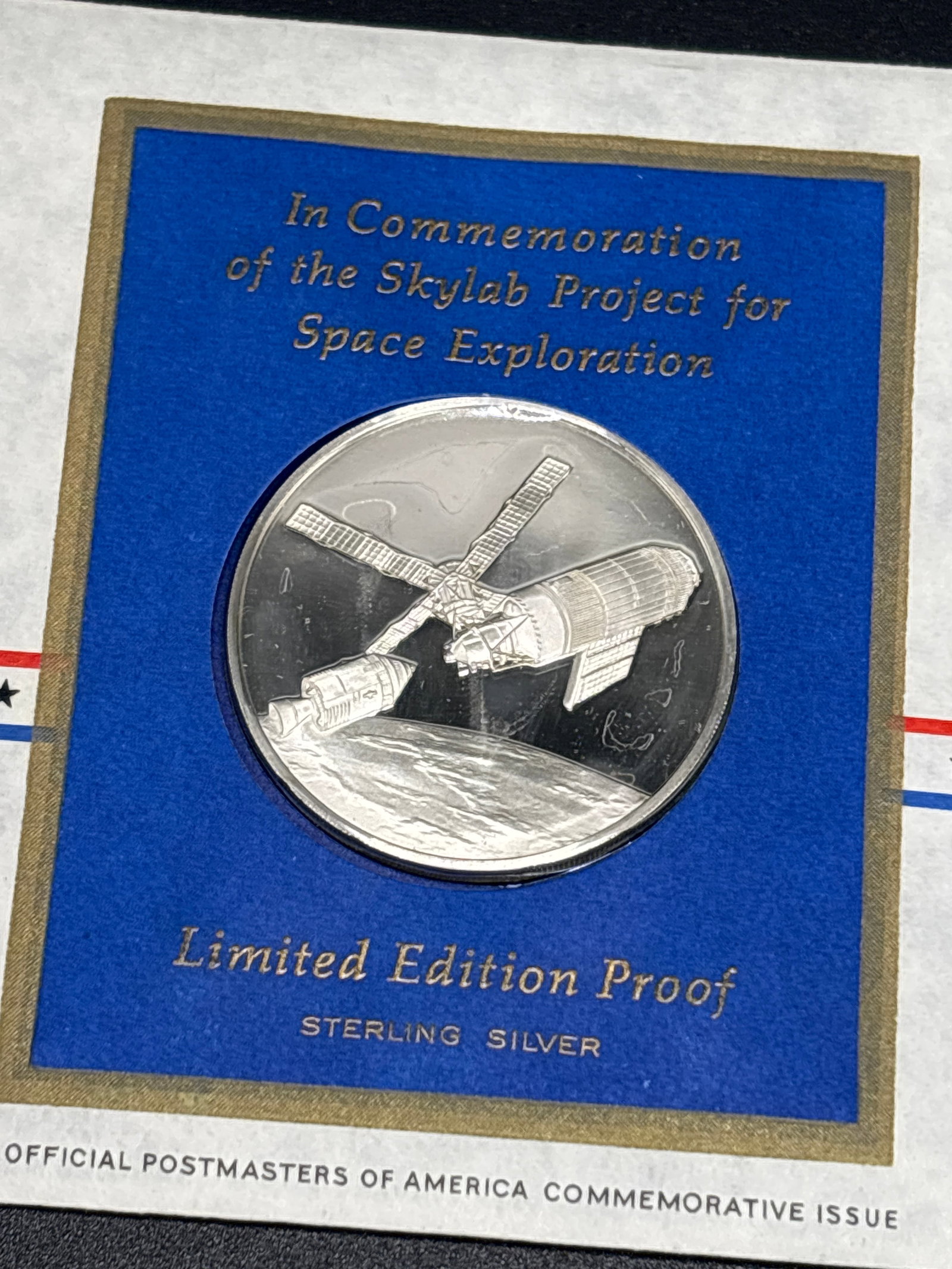 .925 silver proof Skylab Project Postmasters of America Commemorative Issue No.5: 1974 Postmasters of America Commemorative Silver Medal celebrating the Skylab Project for Space Exploration. These medals were produced by the Franklin Mint as part of their "Medallic First Day Covers