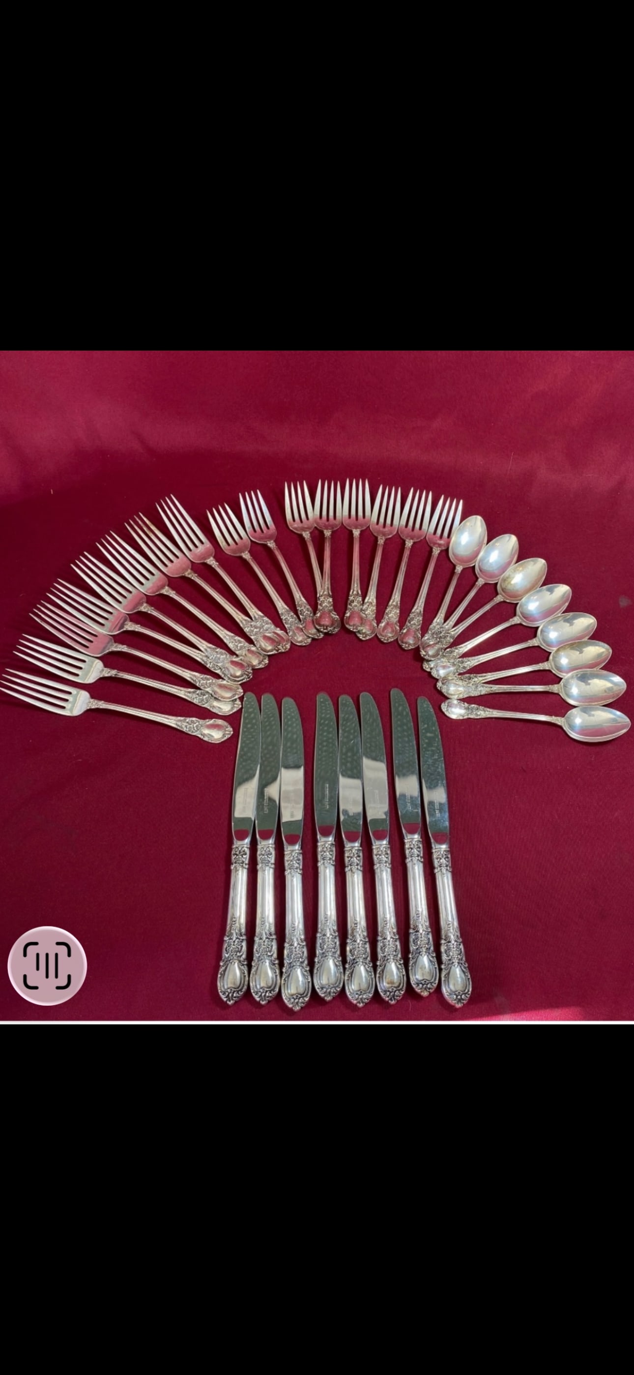 32 piece Lunt Sterling Silver 'American Victorian’ flatware set ;1478 grams inclusive (1 of 1)