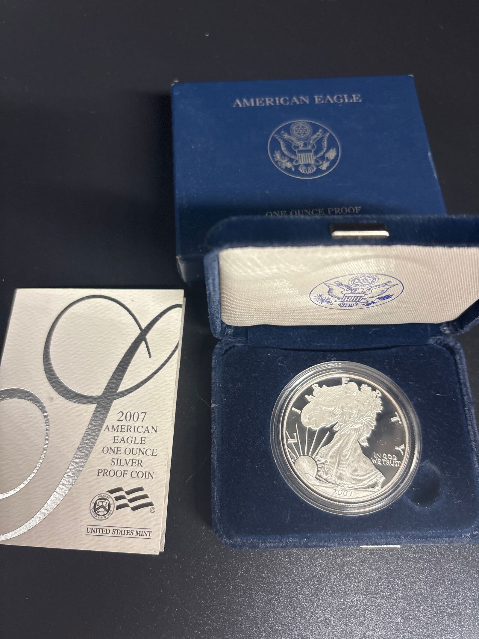 .999 fine one ounce 2007 American Silver Eagle coin (1 of 5)