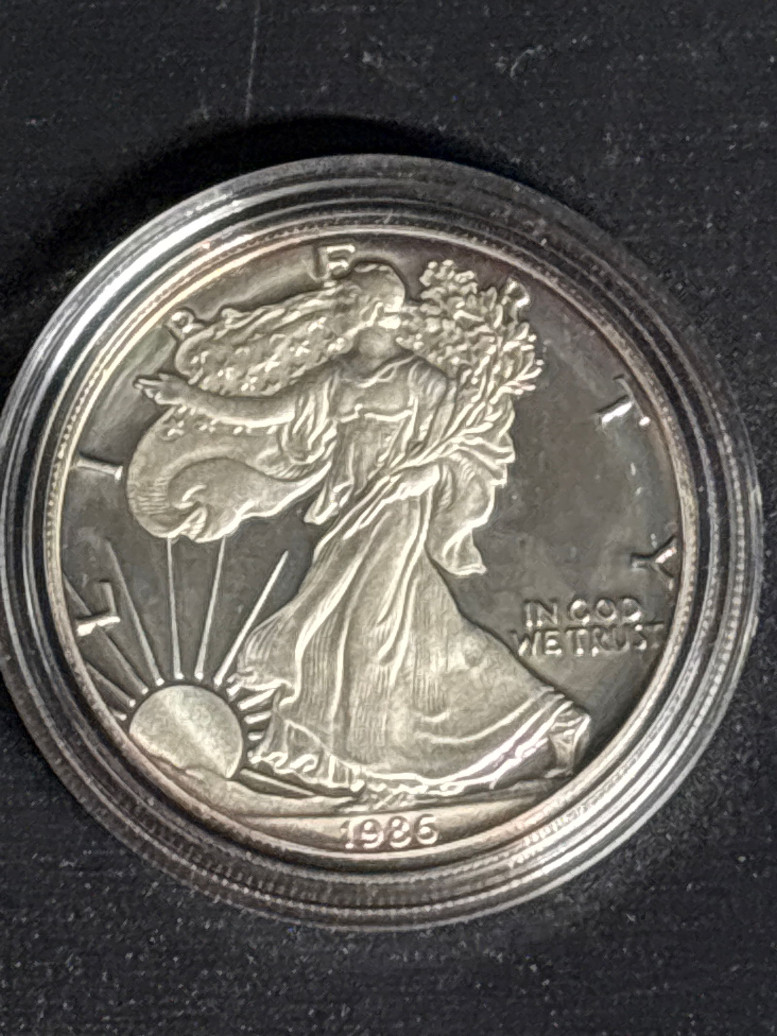 Great One ounce .999 fine silver 1986 American Silver Eagle one dollar (1 of 6)