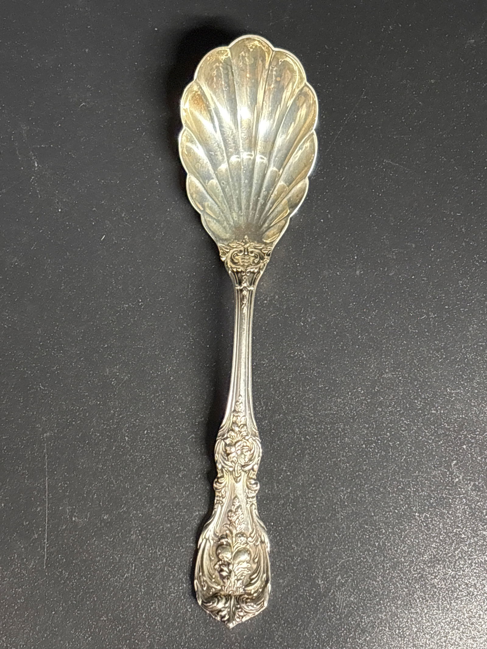 Reed & Barton "Francis I" pattern sterling silver sugar shell spoon ; 44 grams (1 of 8)