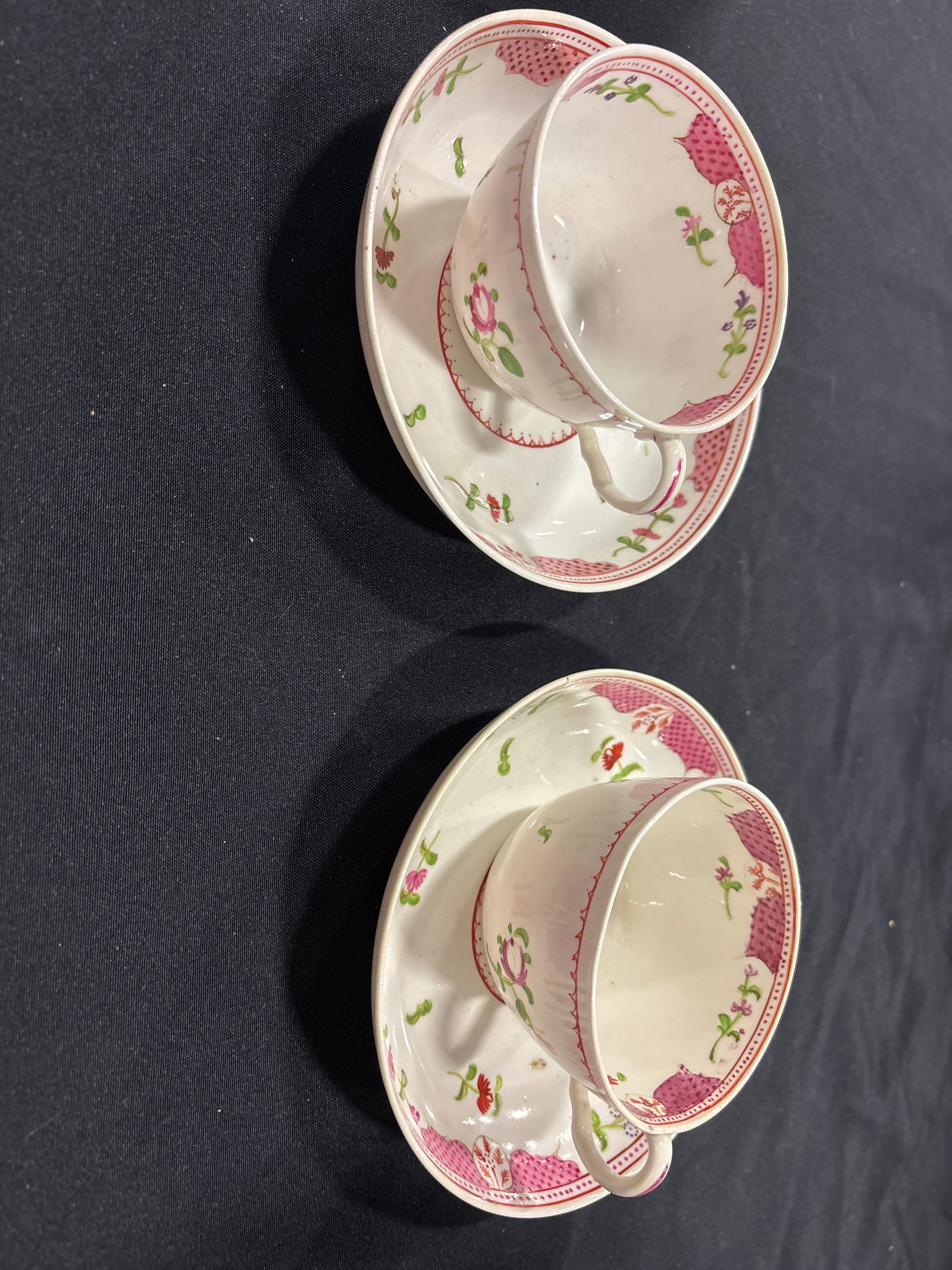 Circa 1790 New Hall Five piece antique teacup and saucer set (1 of 5)