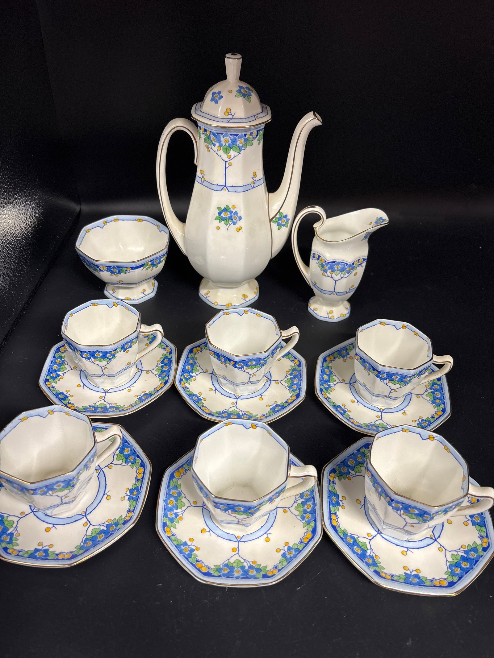 Great Fifteen piece Art Deco period Royal Doulton "Arvon" pattern coffee service (1 of 9)