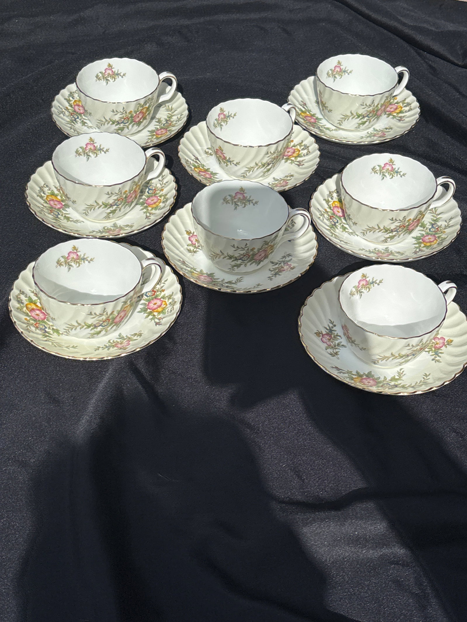 Set of eight ‘York’ vintage Minton bone china cups with saucers. (1 of 7)
