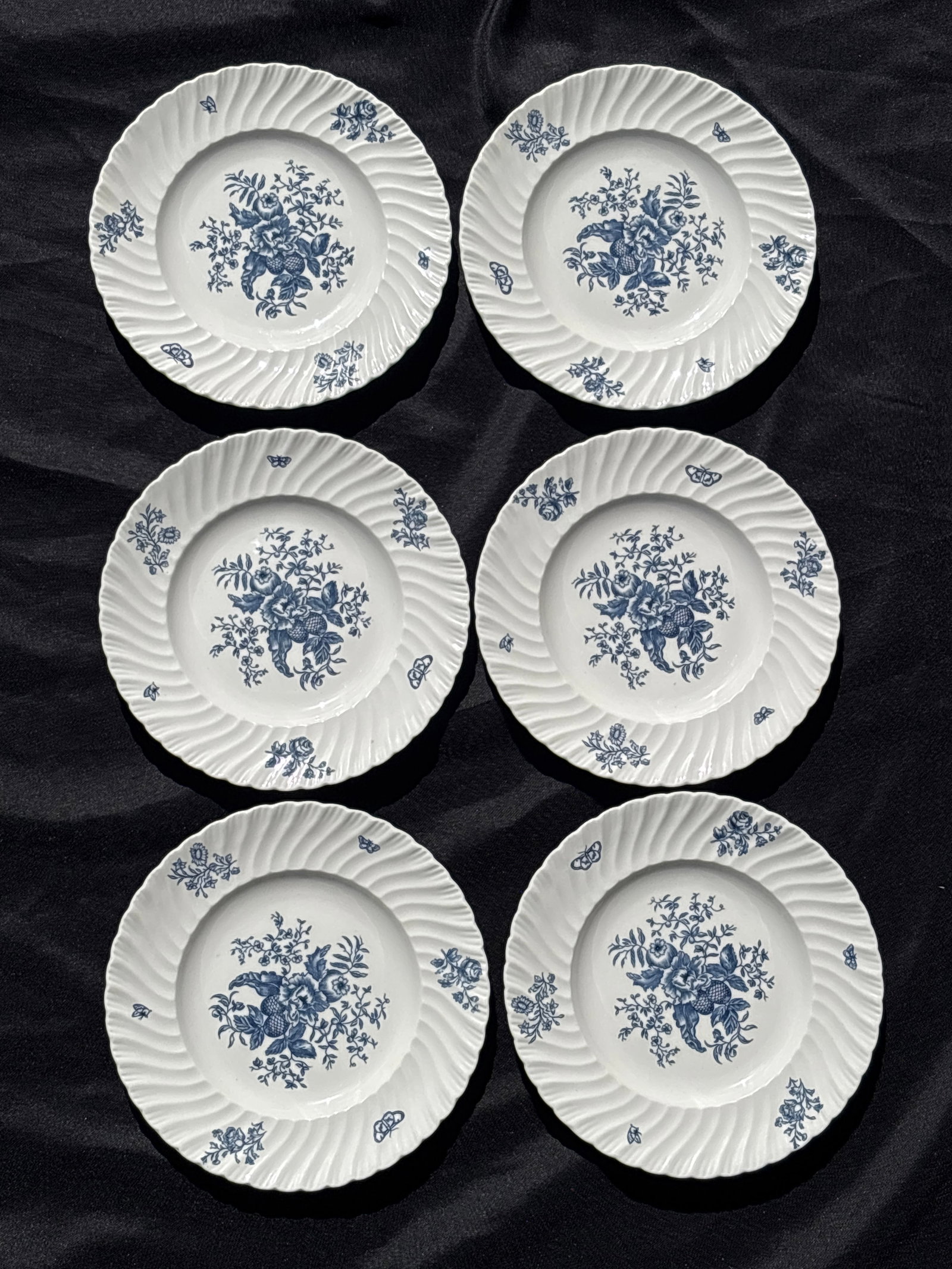 Royal Worcester ‘Blue Sprays’ set of six eight 8 inchsalad plates (1 of 7)