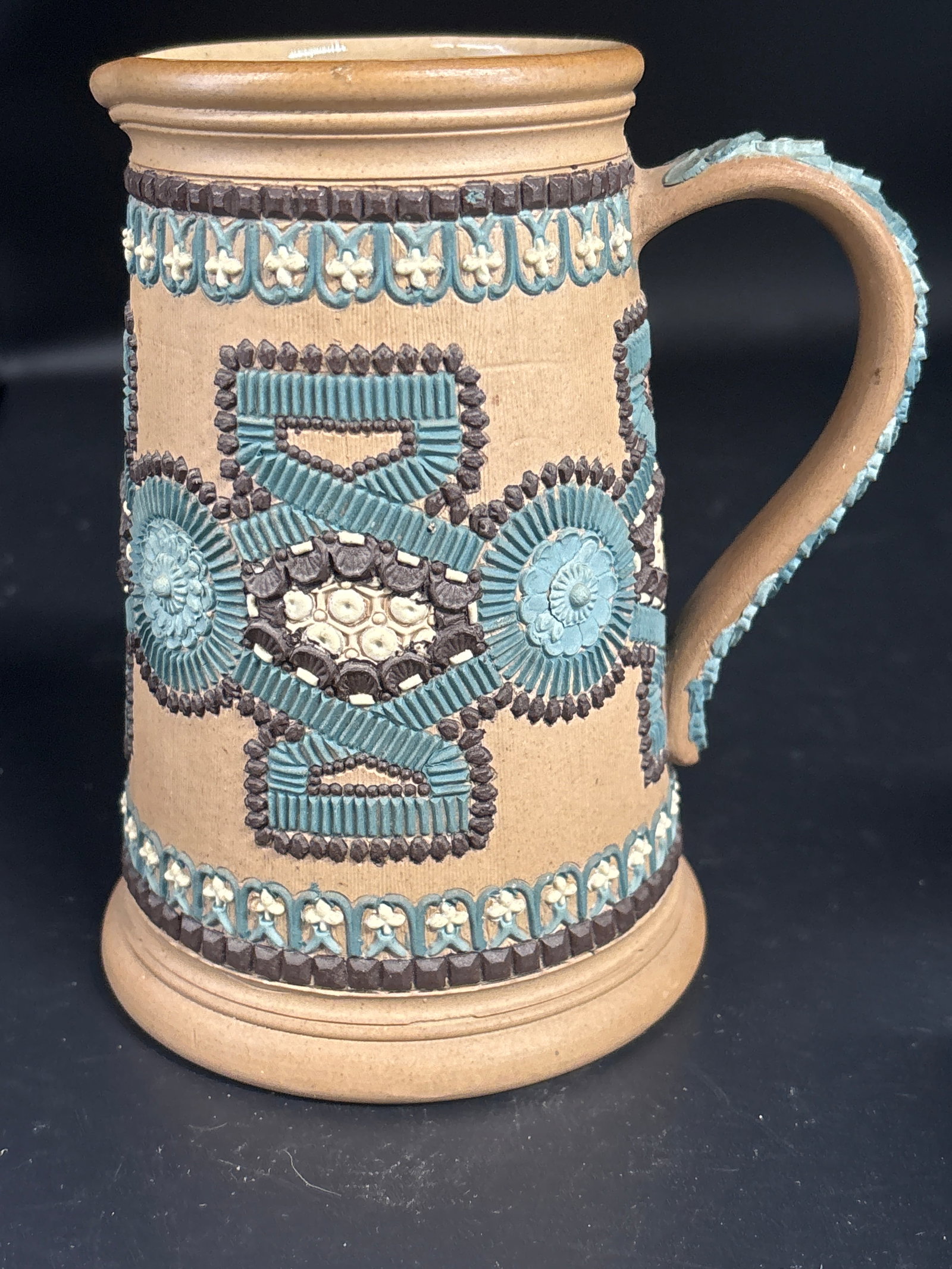 antique Doulton Lambeth English Silicon Ware 6&1/2 inch jug (1 of 8)