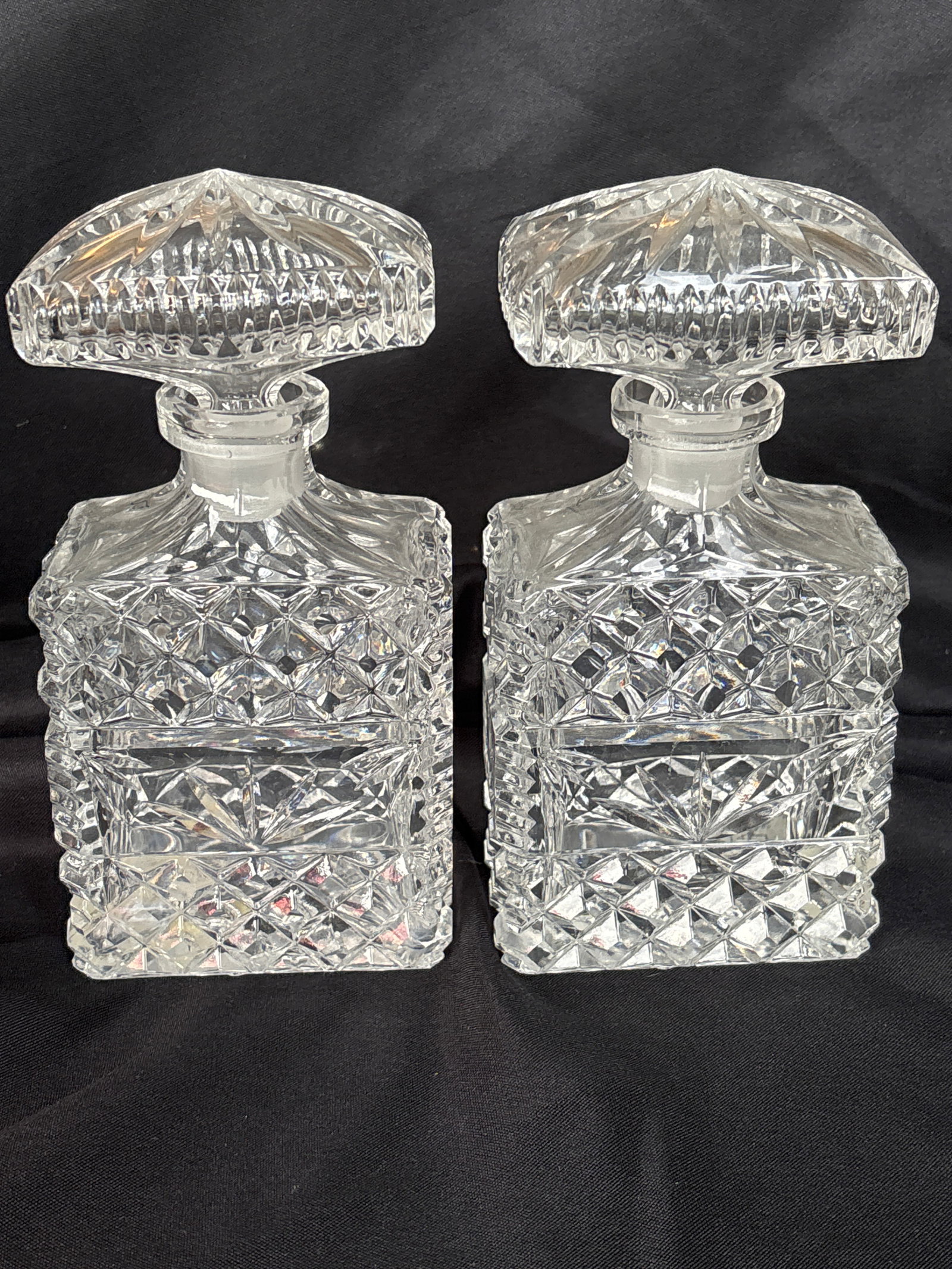 Pair vintage 7 inch perfume bottles made of clear, cut crystal (1 of 7)