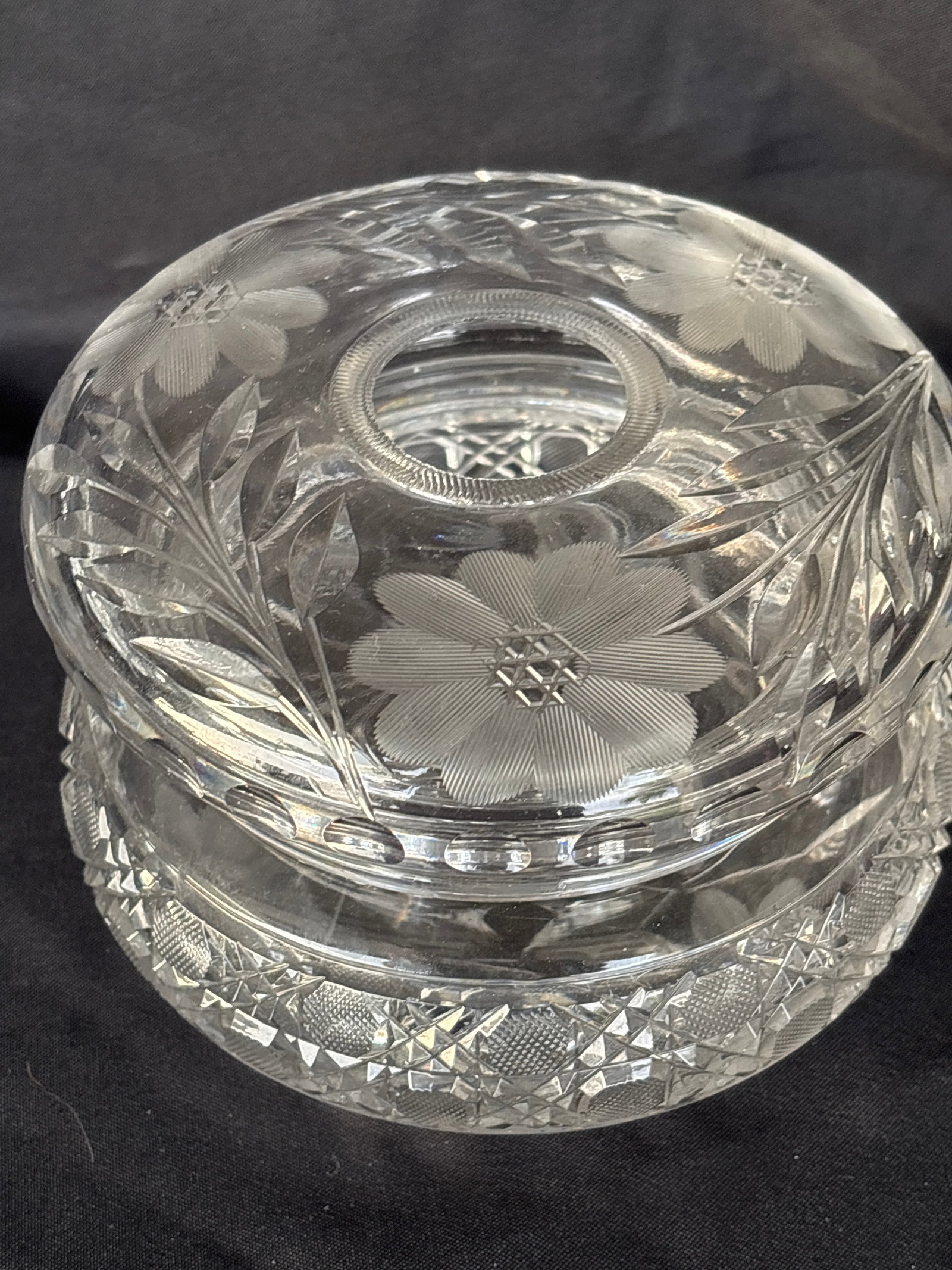 Large vintage American Brilliant Period cut glass hair receiver or trinket box: 4by 6 inches wide. vintage American Brilliant Period cut glass hair receiver or trinket box, featuring a lid with etched floral motifs and a base with geometric patterns. Period: Produced during the A