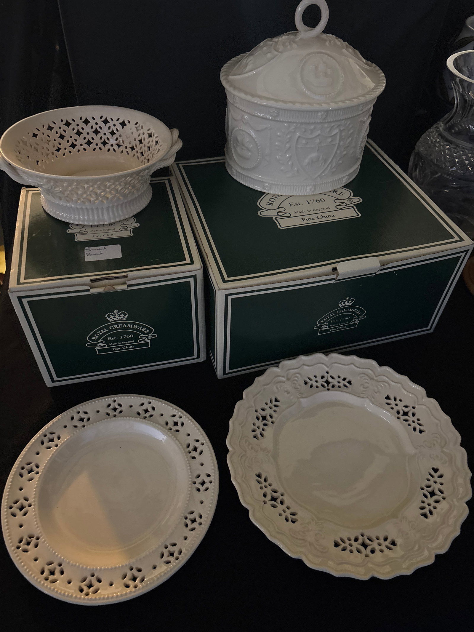 TwoFour pieces (2 boxed) Royal Creamware bowls & plates (1 of 8)