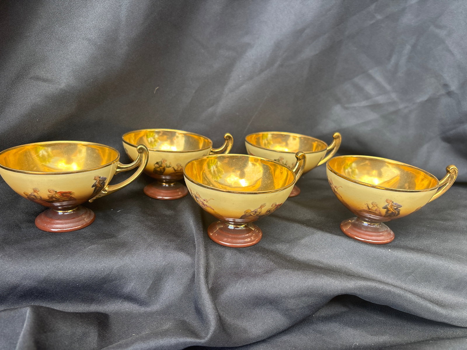 Five beehive marked mid- century gold interior vintage teacups Carlsbad (1 of 7)