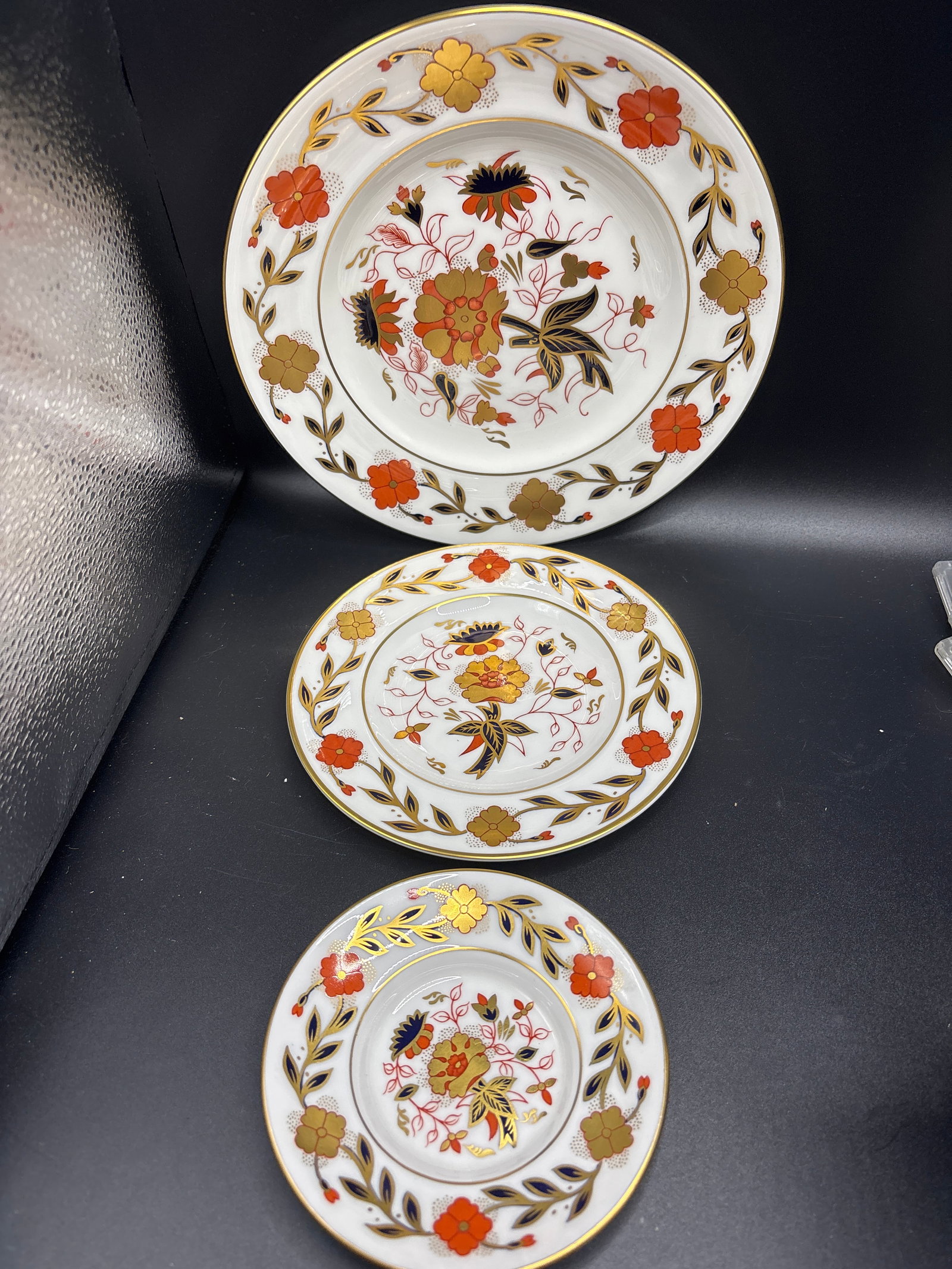 Three assorted Royal Crown Derby ‘Asian Rose’ plates#8687 (1 of 7)