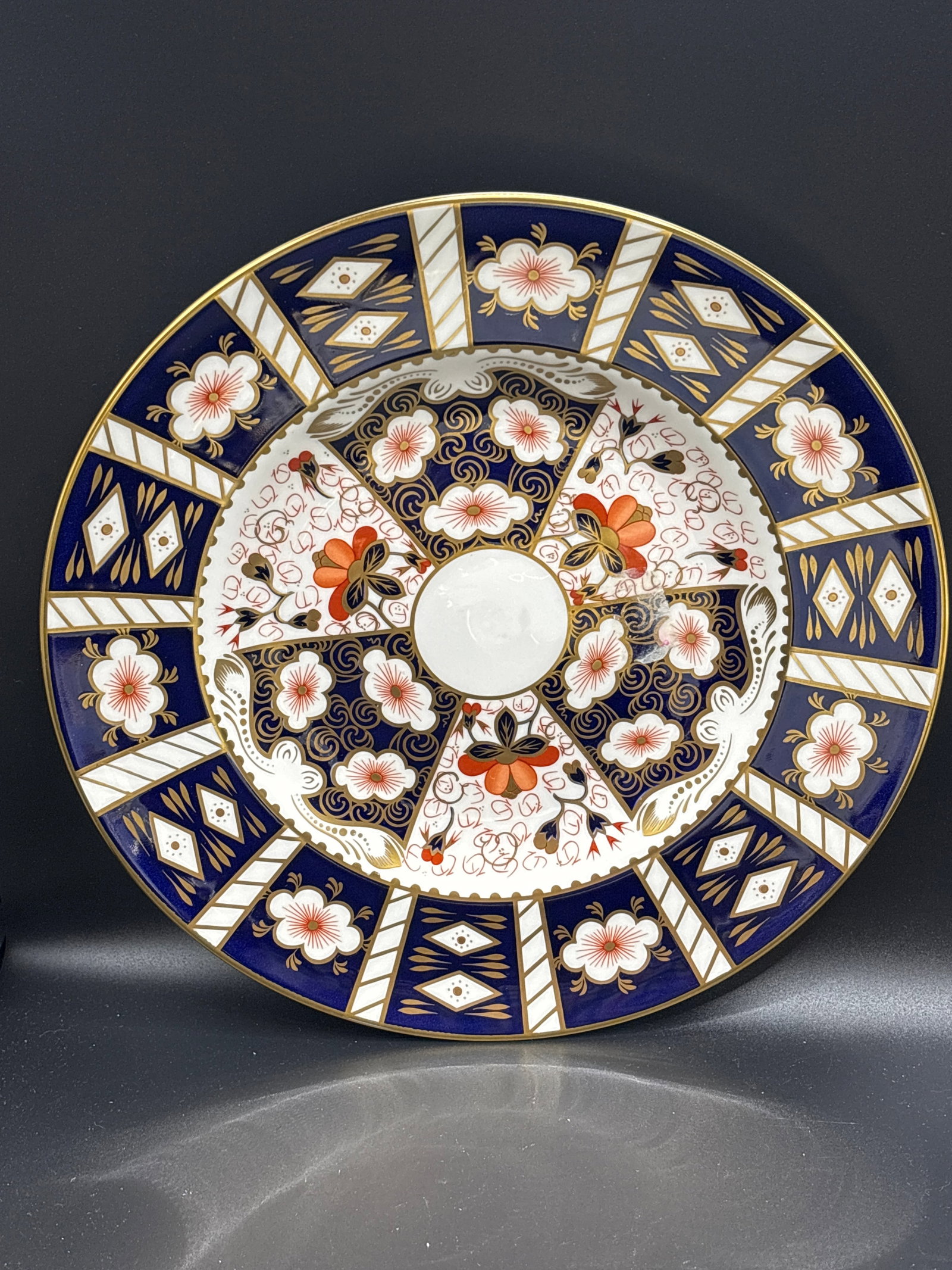 First quality 10&5/8 plate Royal Crown Derby Traditional Imari #2451 pattern 10&5/8inch plate (1 of 7)