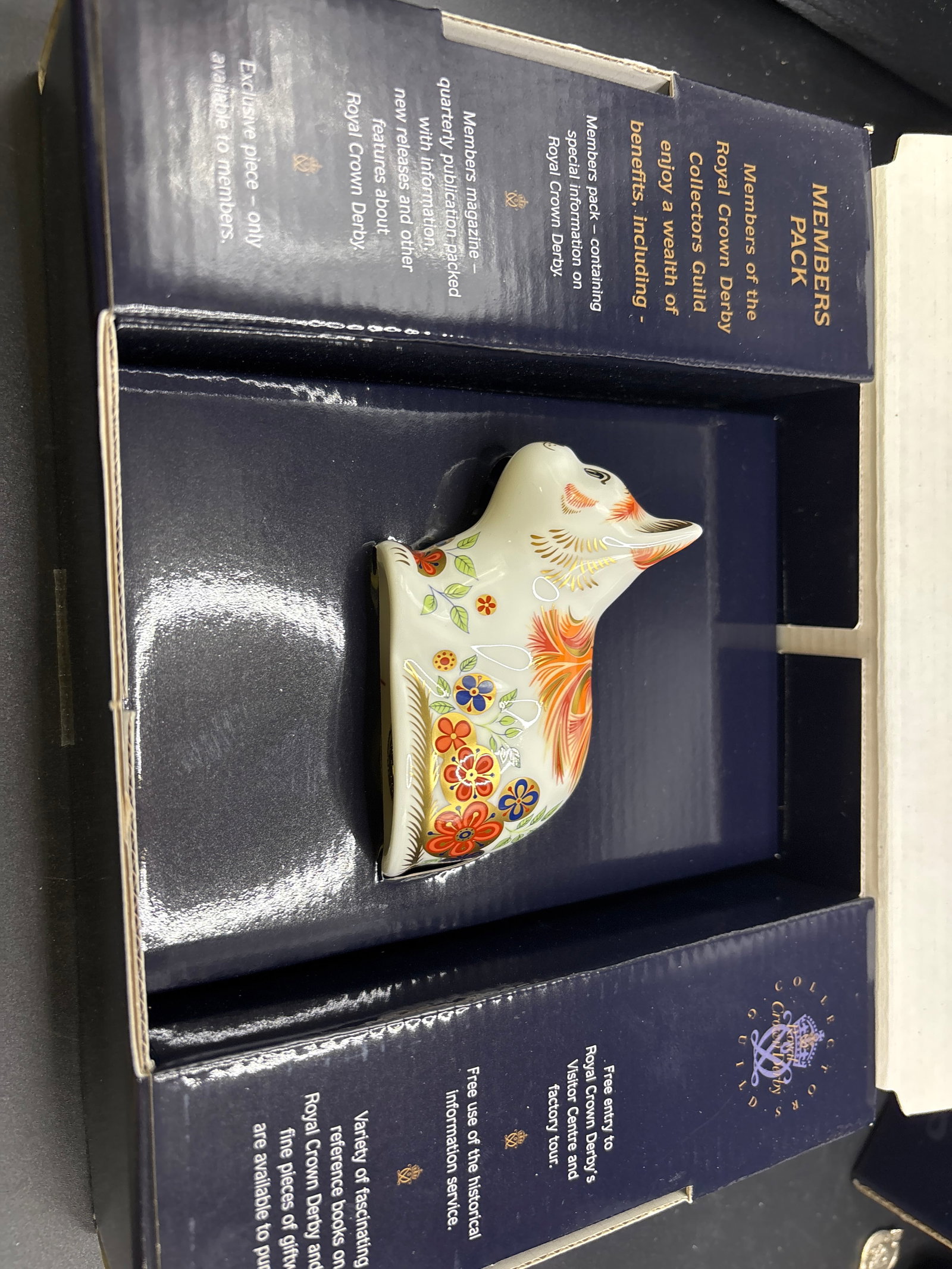 Collectors Guild ‘Spice’ Kitten Royal Crown Derby bone china paperweight: "Spice" Kitten paperweight, a specialty piece created by Royal Crown Derby. It was released in 2011 as an exclusive item for members of the Royal Crown Derby Collectors Guild.Product DetailsDesign: Th