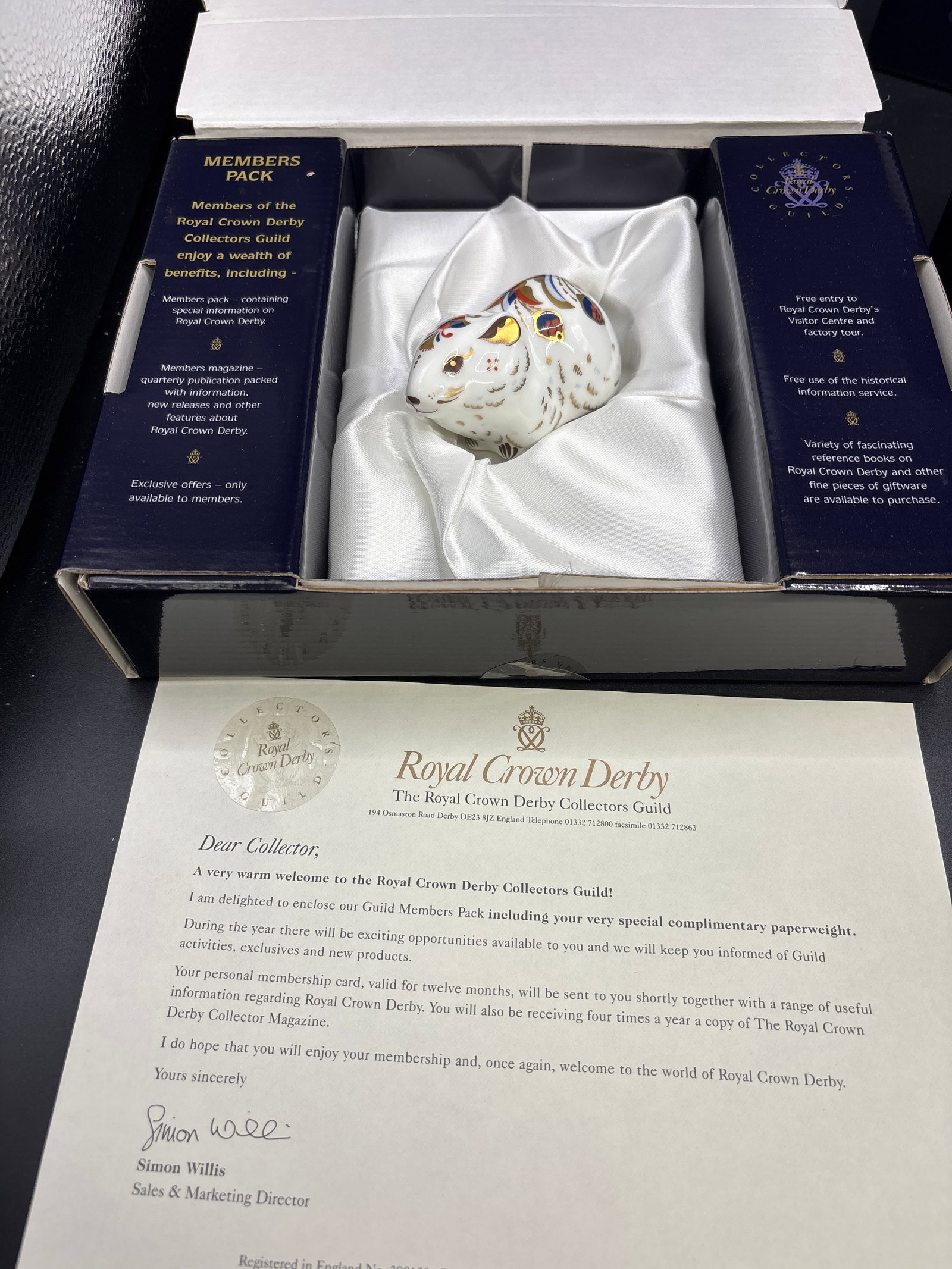 Collectors Guild ‘Bank Vole’ Royal Crown Derby bone china paperweight: Bank Vole paperweight, a specialty piece created by Royal Crown Derby. It was released in 2004 as an exclusive item for members of the Royal Crown Derby Collectors Guild.Product DetailsDesign: The pat
