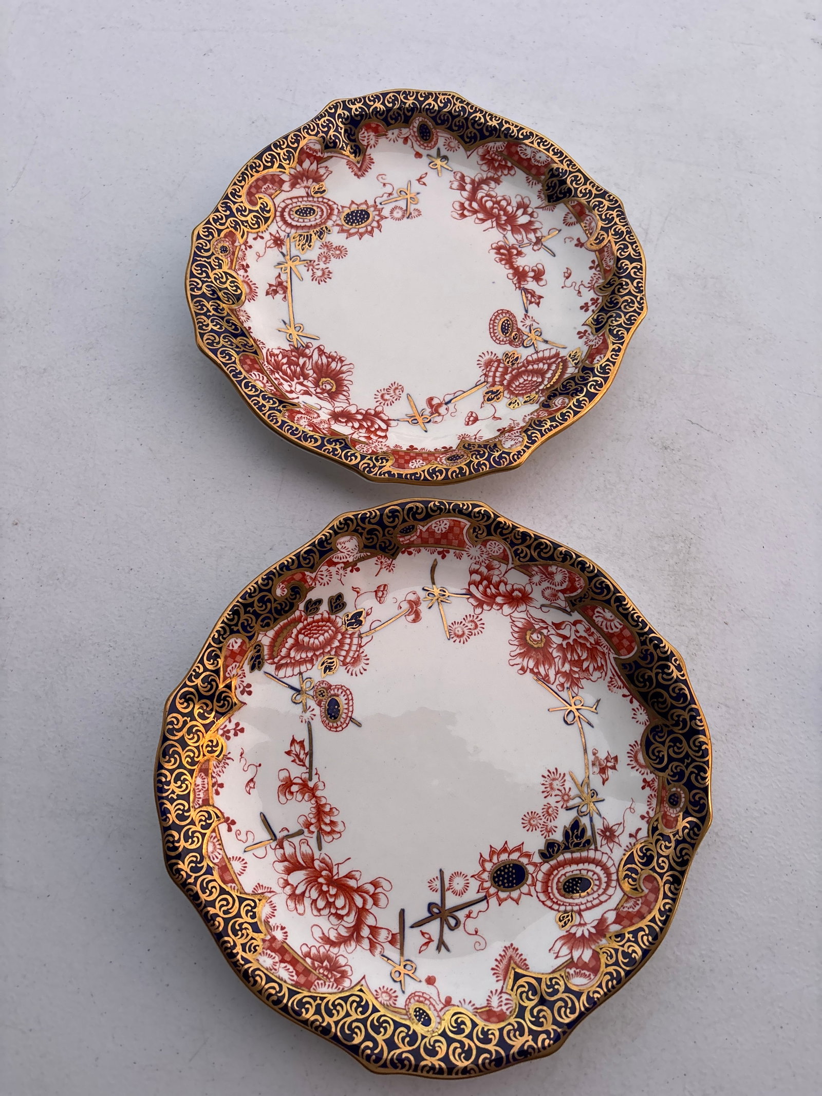 Rare pair vintage Royal Crown Derby ‘Melton’ pattern #2649 9 inch dessert plates (1 of 9)