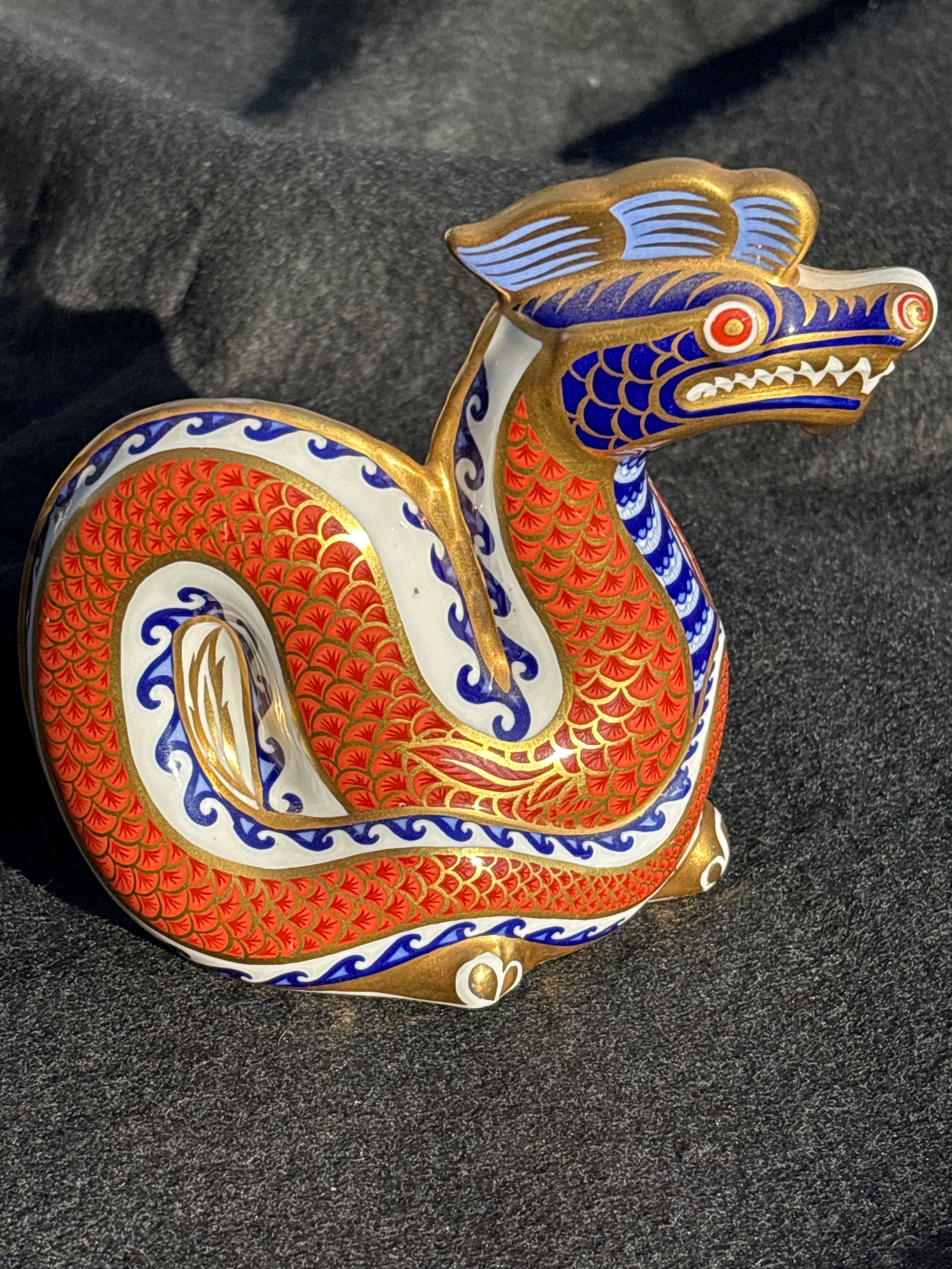 Large Royal Crown Derby Imari Dragon bone china 5 inch paperweight (1 of 7)