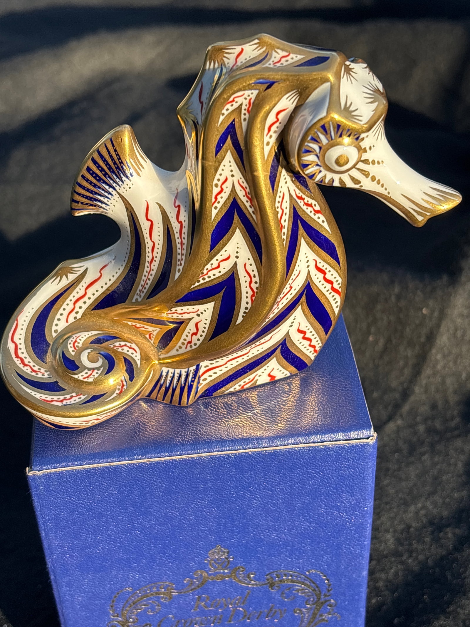 Pretty Royal Crown Derby English bone china Seahorse 4 inch Paperweight (1 of 8)