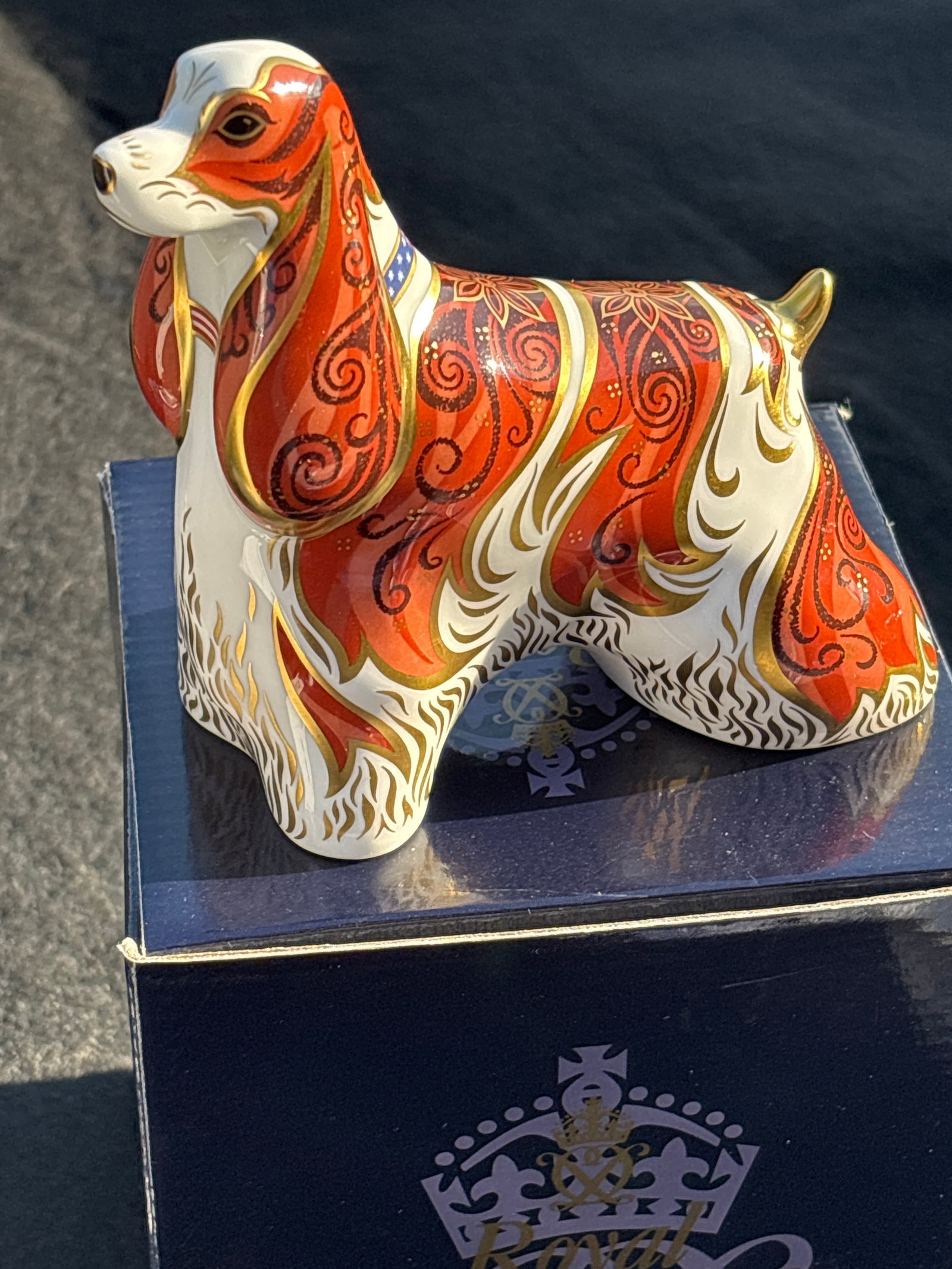 Royal Crown Derby ‘American Spaniel’ porcelain dog 4&1/4 inch paperweight (1 of 7)