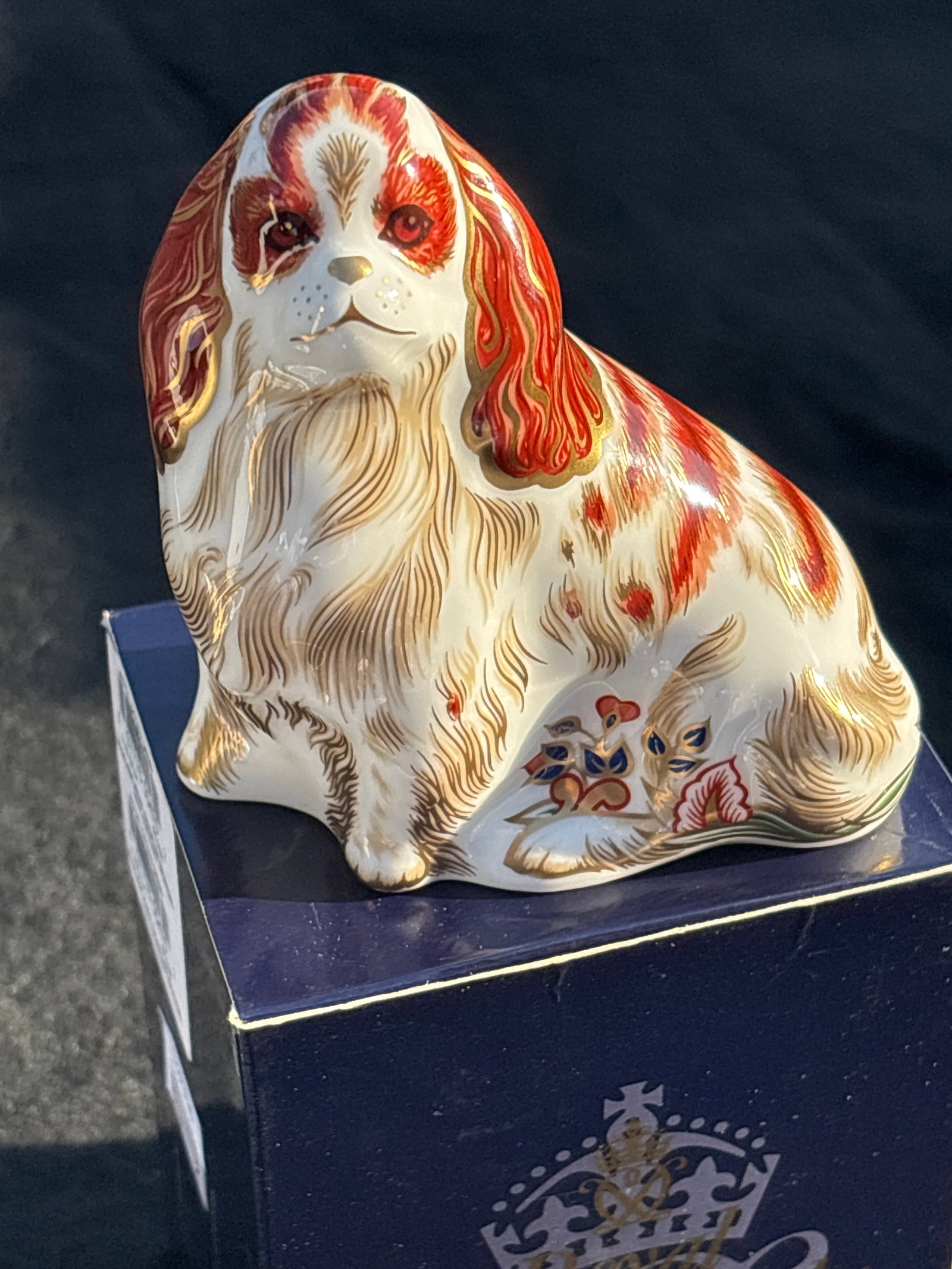 Royal Crown Derby ‘Cavalier King Charles Spaniel’ porcelain dog 4&1/4 inch paperweight (1 of 9)