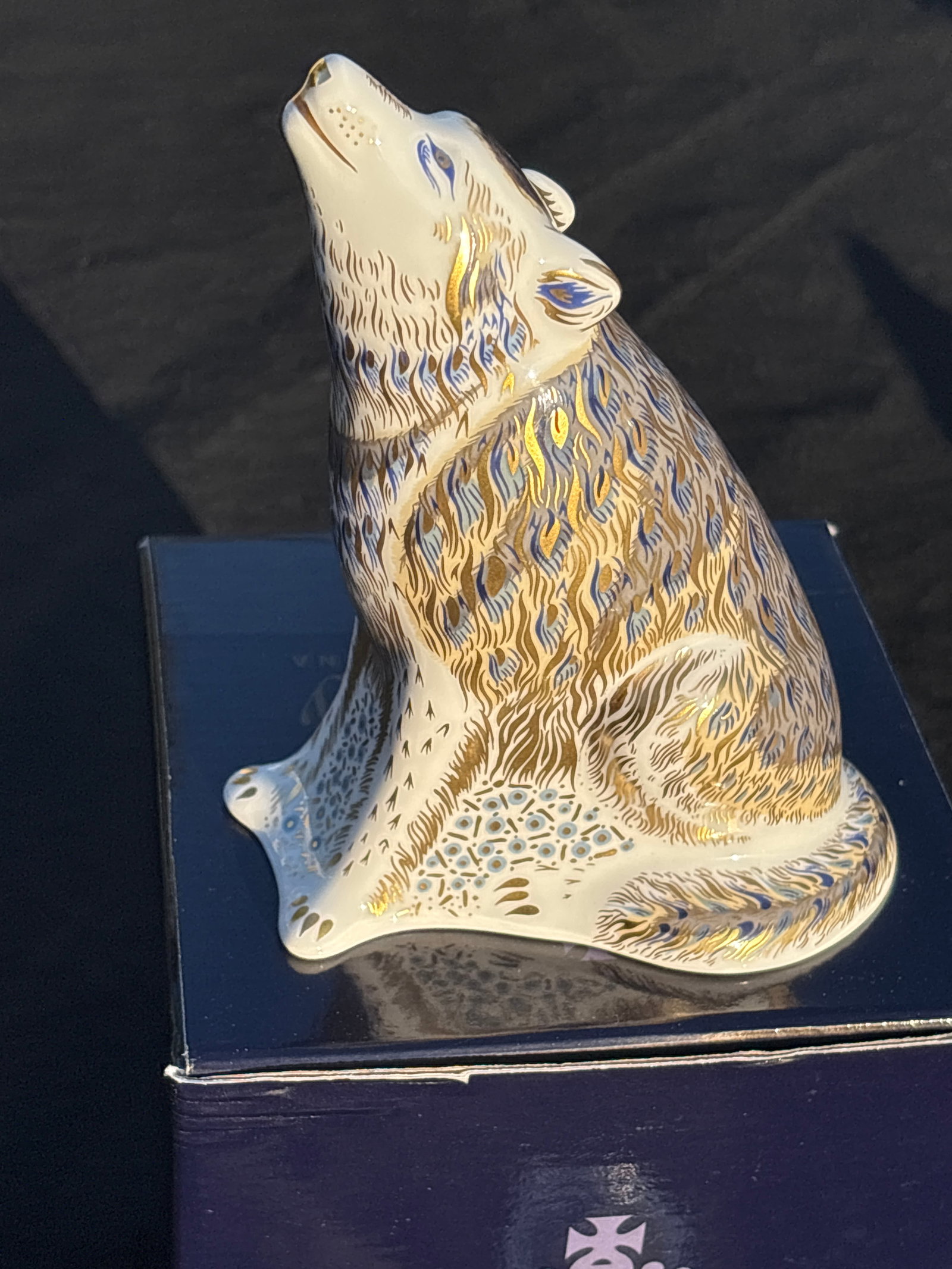 2093 large 5.25 inch Royal Crown Derby "Wolf" paperweight: Royal Crown Derby "Wolf" paperweight, a collectible fine bone china figurine made in England. This piece is part of the brand's popular range of animal-themed paperweights, known for their intricate h
