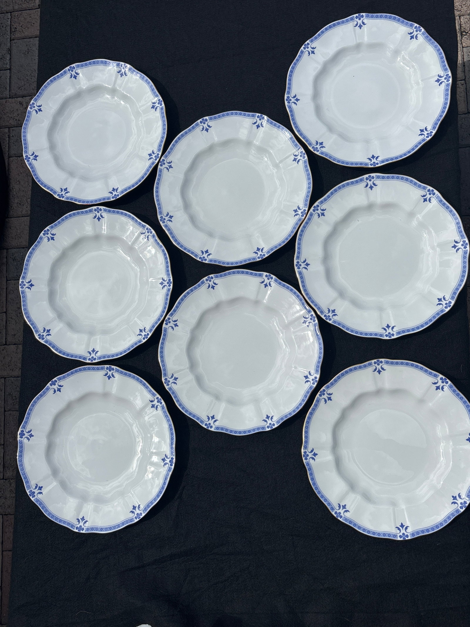 First quality Set of eight Royal Crown Derby "Grenville" pattern 10&1/2 inch dinner plates (1 of 7)