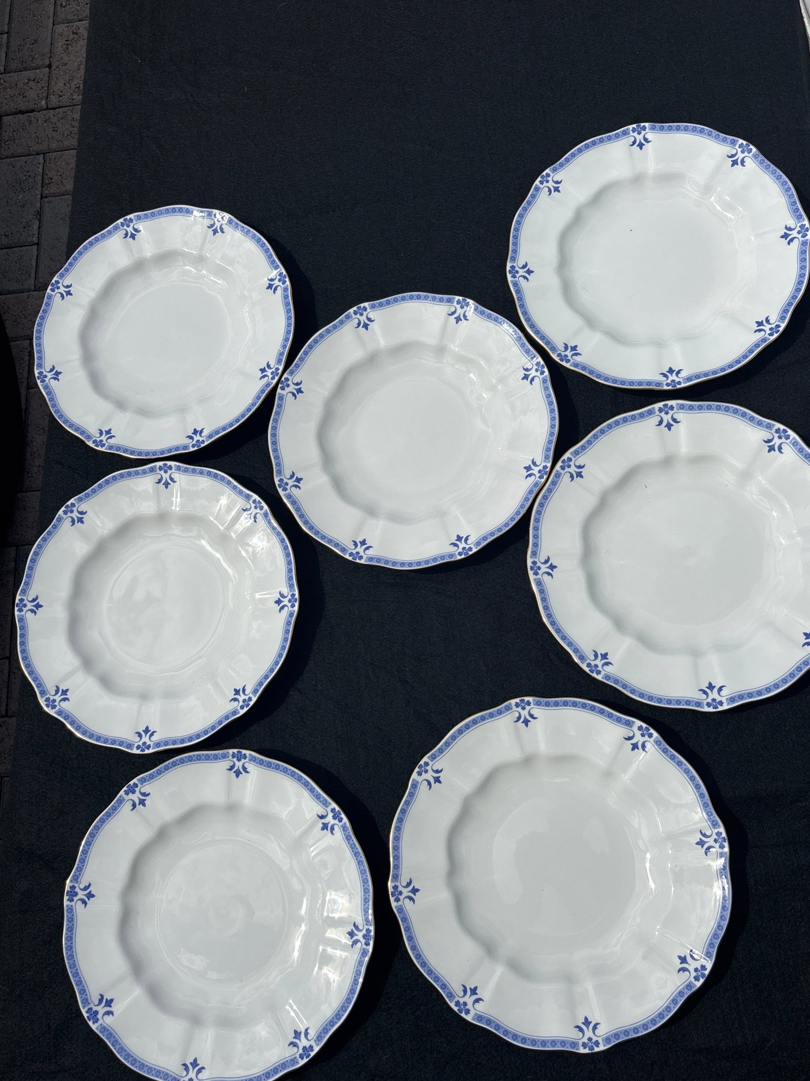 First quality Set of seven Royal Crown Derby "Grenville" pattern 10&1/2 inch dinner plates (1 of 7)