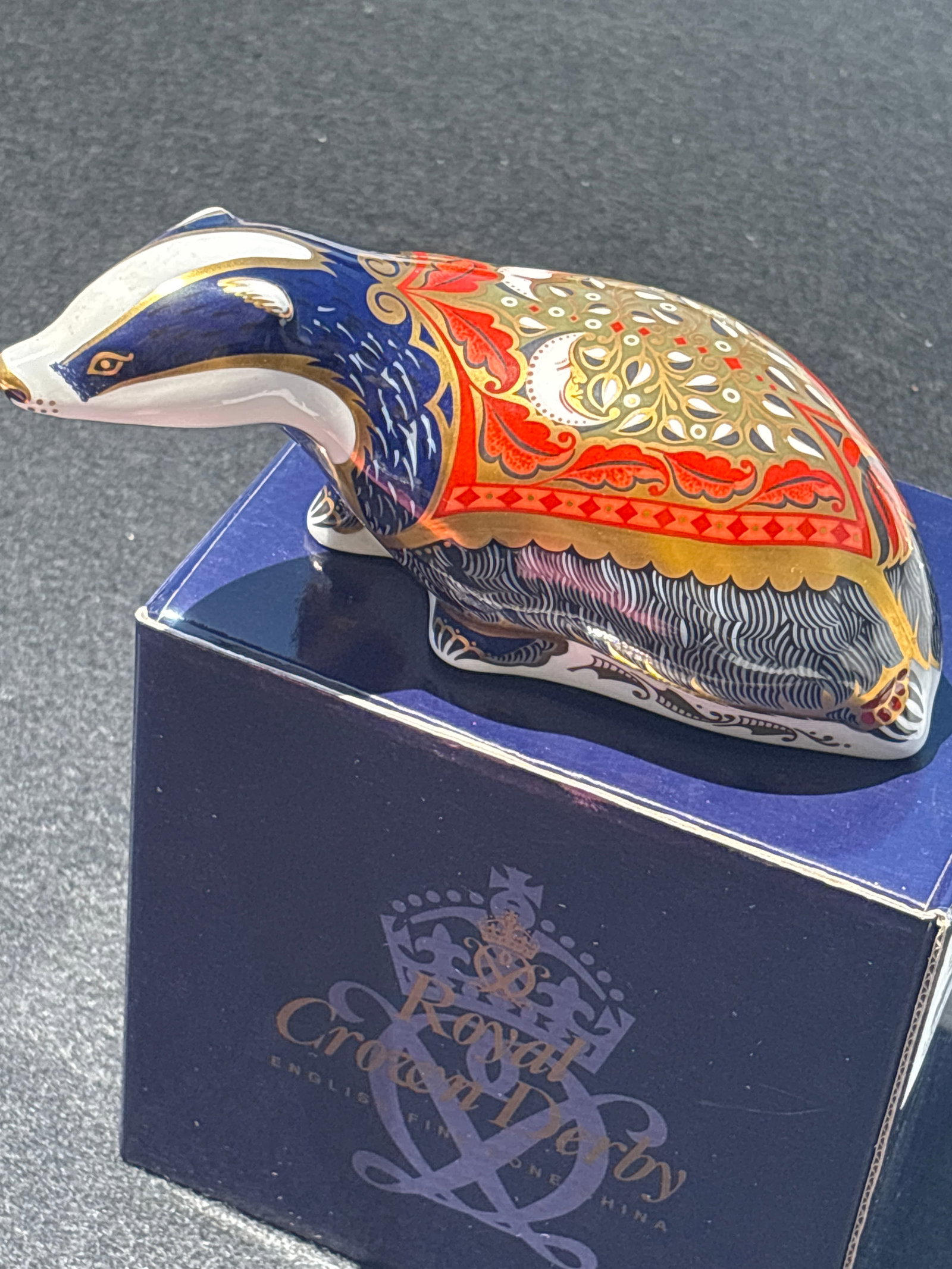2001 exclusive Moonlight Badger Royal Crown Derby Imari bone china 6 inch paperweight (1 of 7)