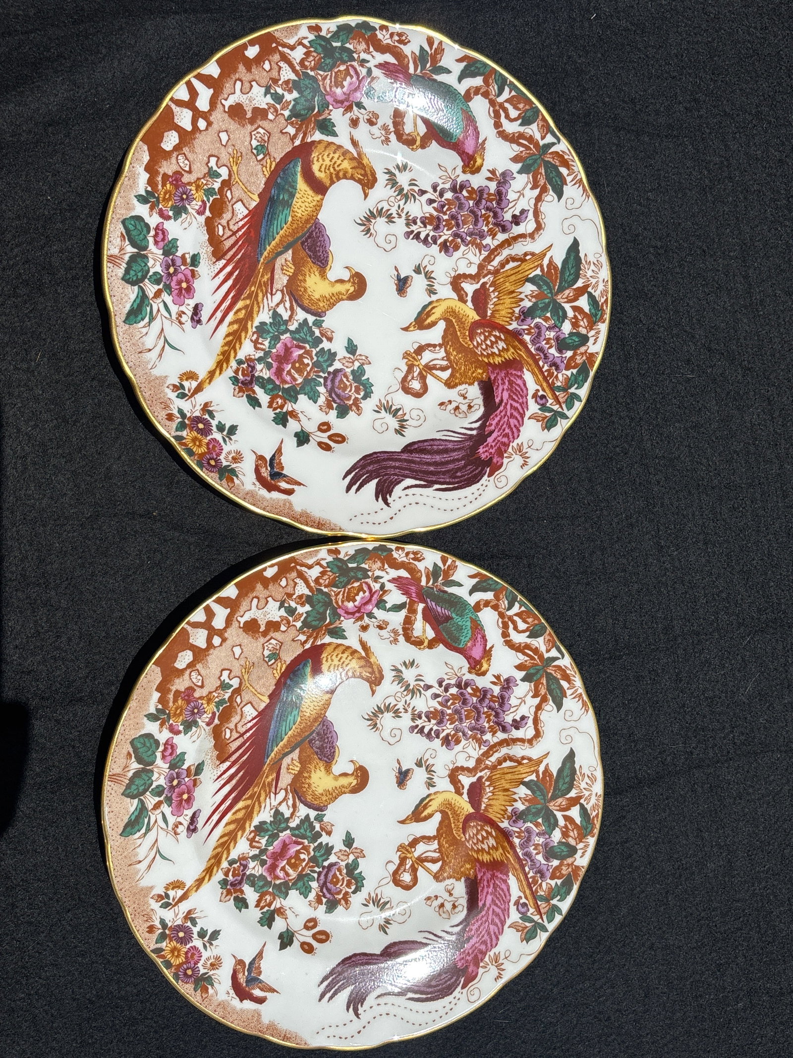 Two first quality Royal Crown Derby Olde Avesbury 8&3/8 inch plates (1 of 8)