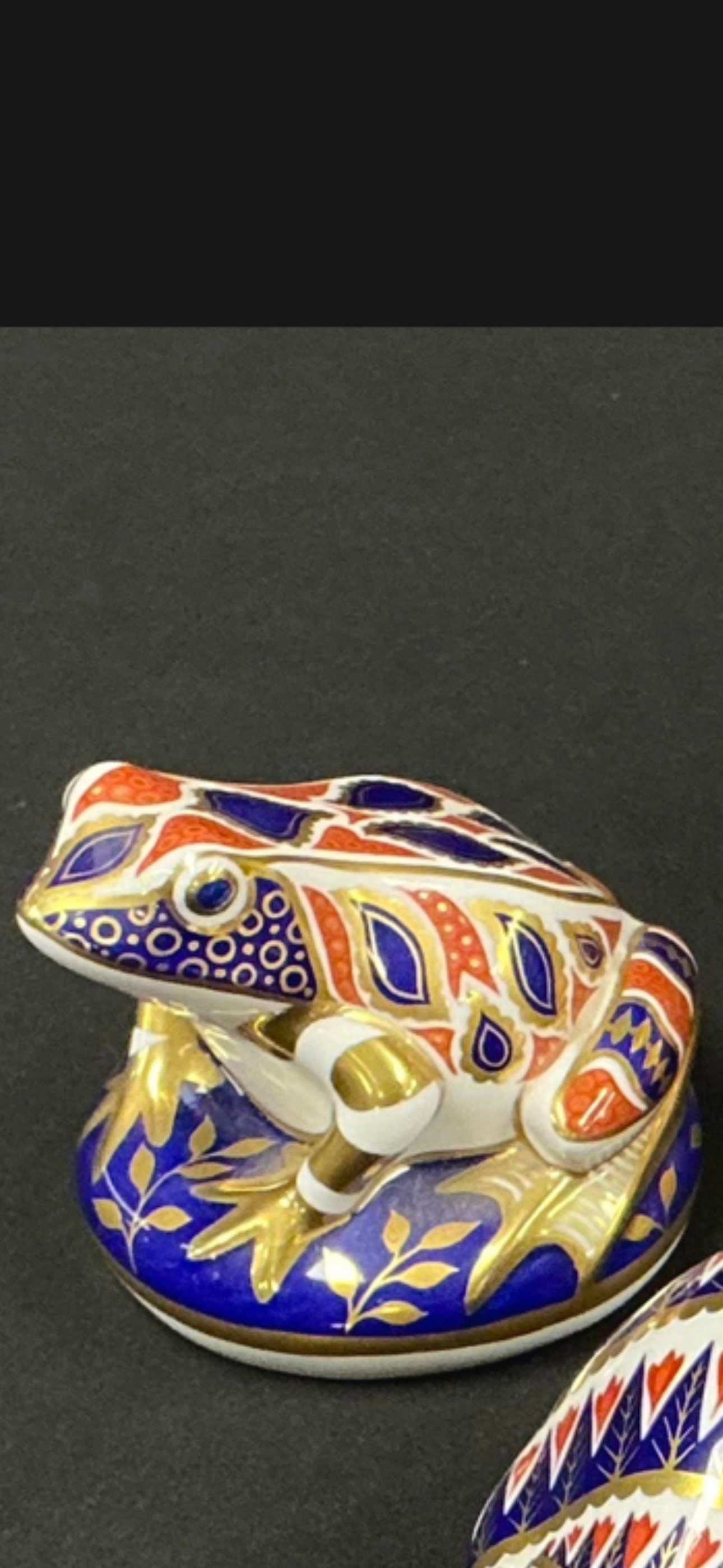 Imari frog Royal Crown Derby bone china 3&1/2 inch paperweight (1 of 2)
