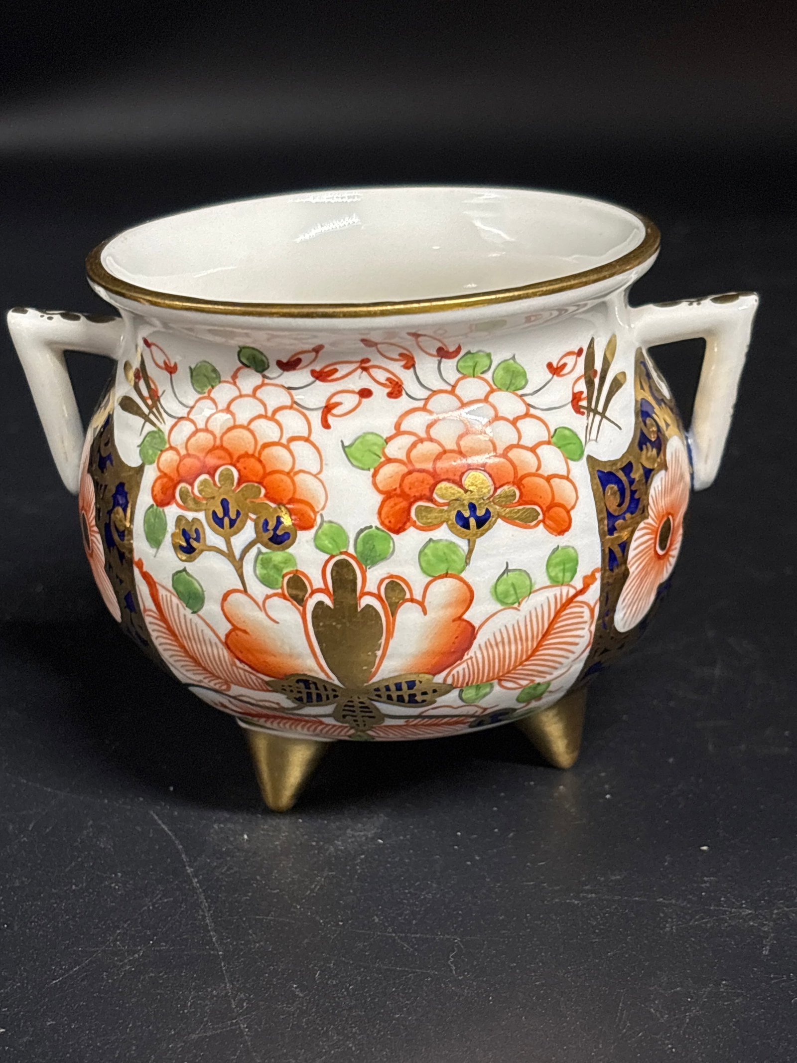 1860’s Imari pattern Samson and Hancock Cauldron shaped cup: A Samson and Hancock Cauldron shaped cup, red mark to base, 8cm high.Imari miniature pot, likely used as an incense burner (koro) or a decorative tea accessory. It features the classic Imari pattern, 