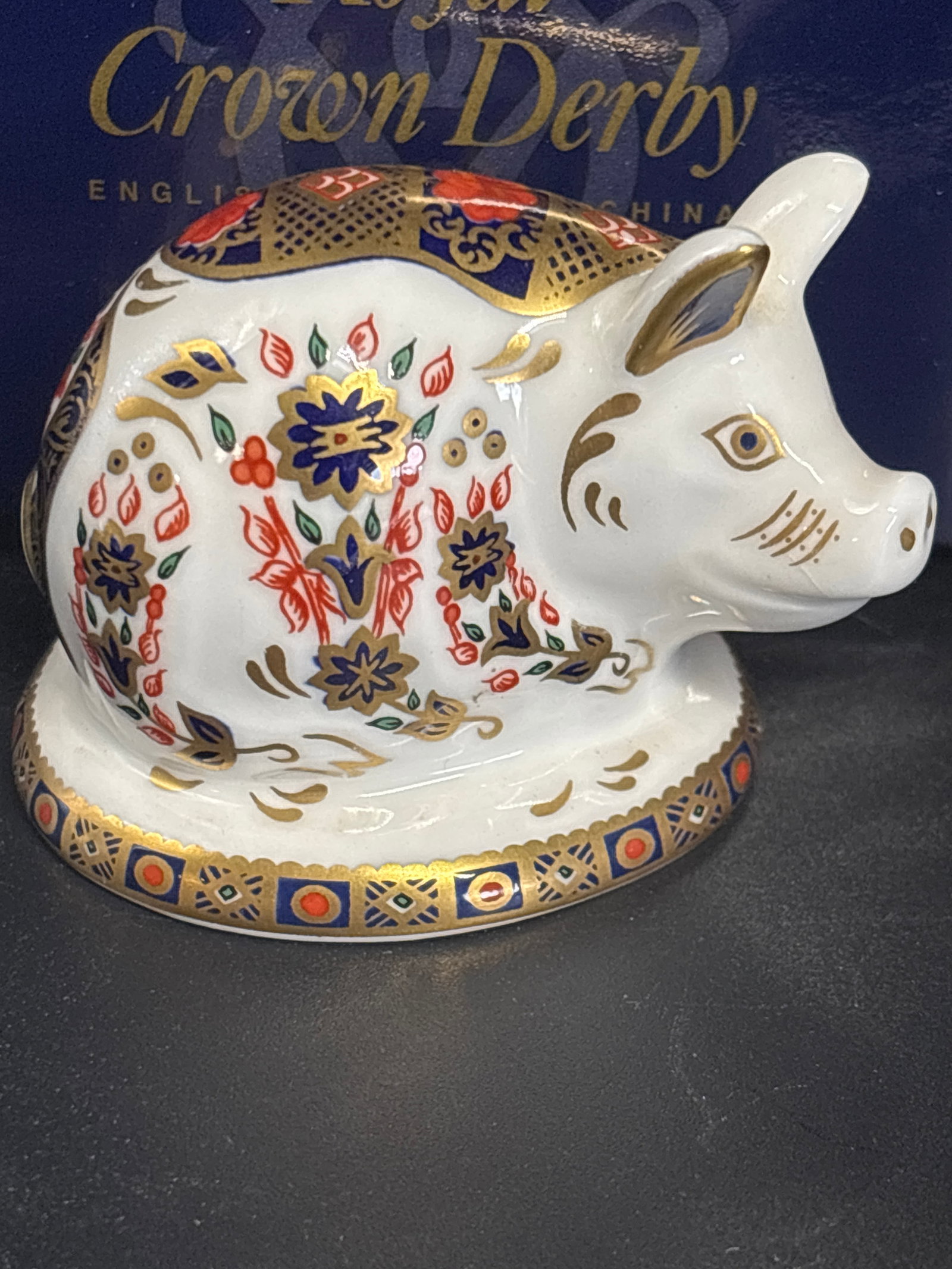 highly collectible Royal Crown Derby Imari Piglet 2&1/2 inch Paperweight (1 of 6)