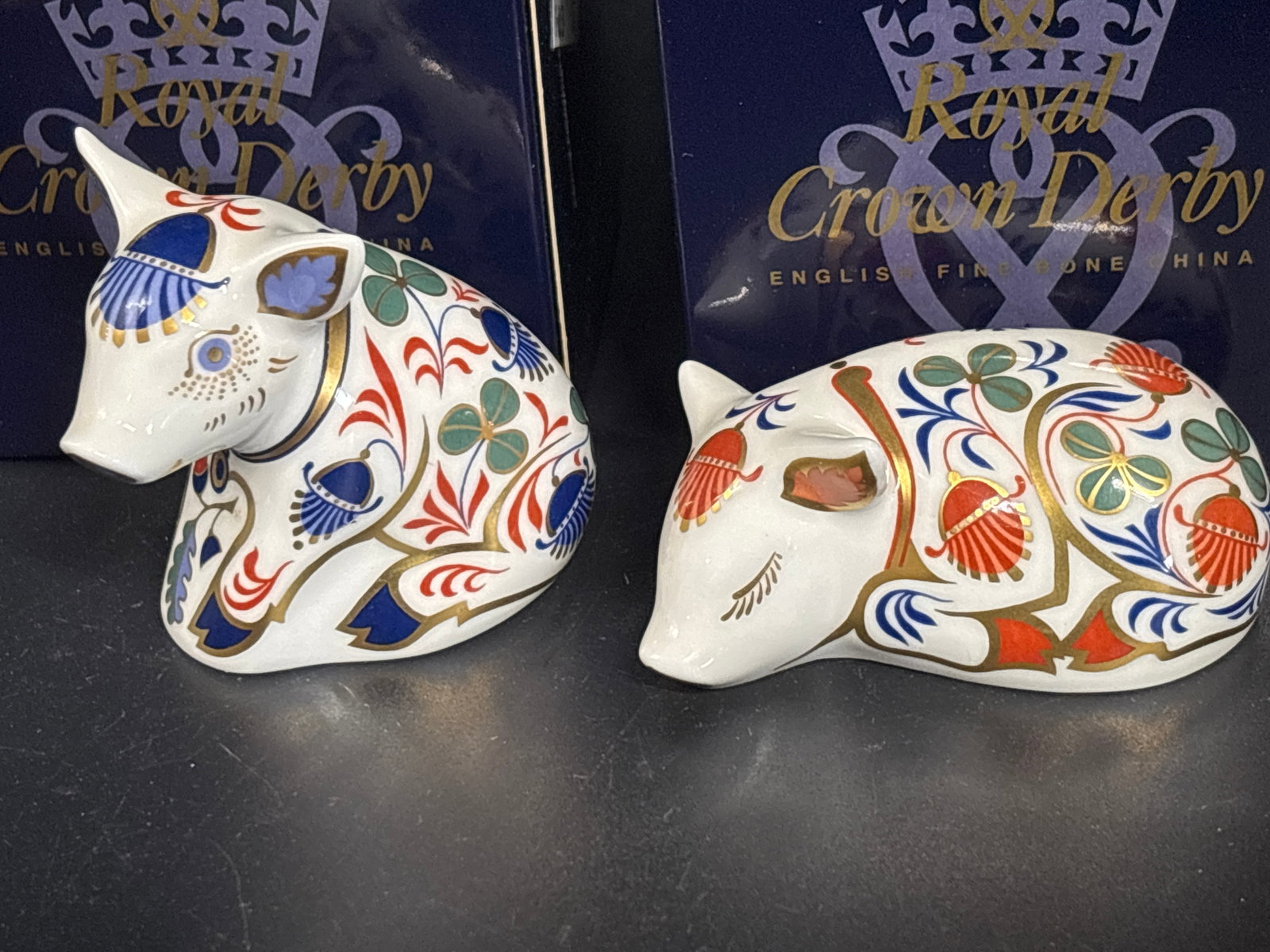 Sitting Piglet & Sleeping Piglet Royal Crown Derby Imari Piglet 2&1/2 inch Paperweight (1 of 6)