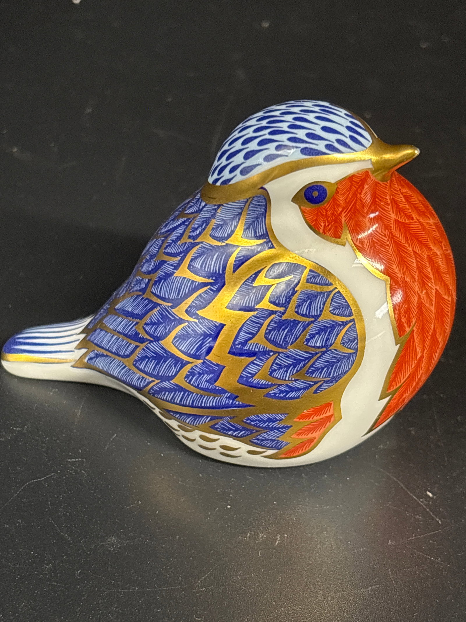 Highly desirable Royal Crown Derby Imari porcelain robin paperweight (1 of 5)