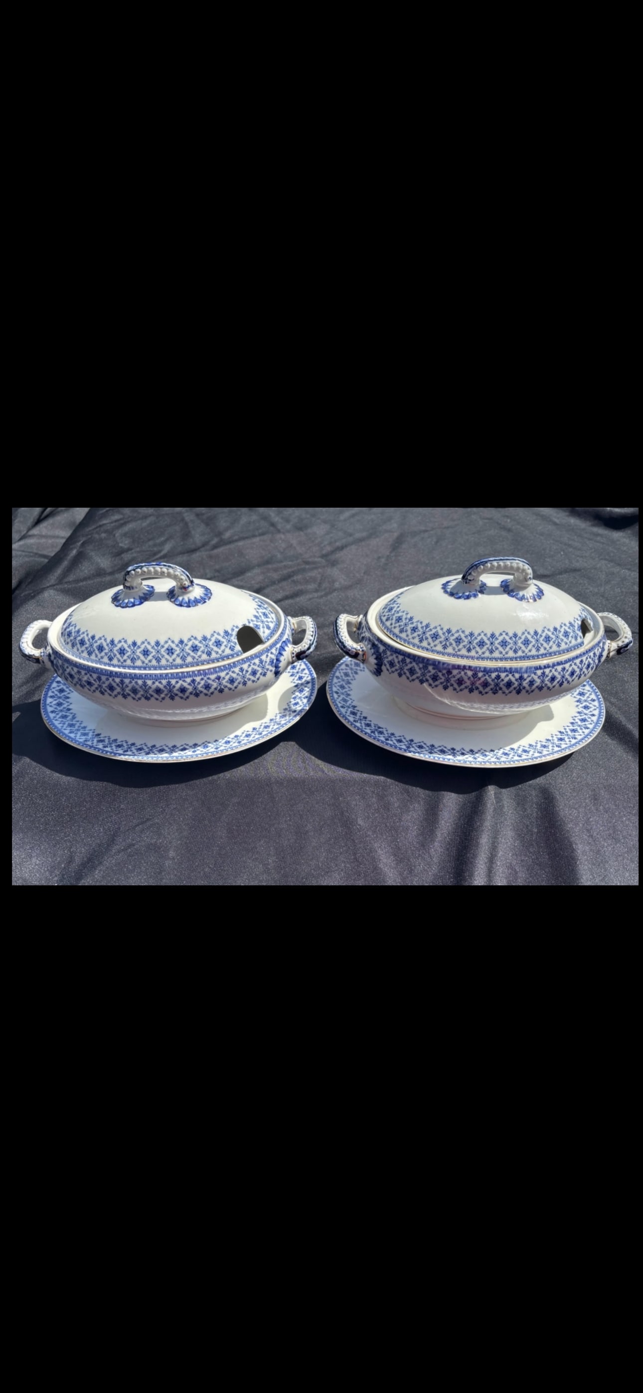 Two antique Furnivals English blue transferware tureens: antique Furnivals ‘Jewel Ware lidded tureen, likely produced in the late 19th century. Staffordshire, England. Pattern: The pattern features a intricate blue transferware geometric and floral