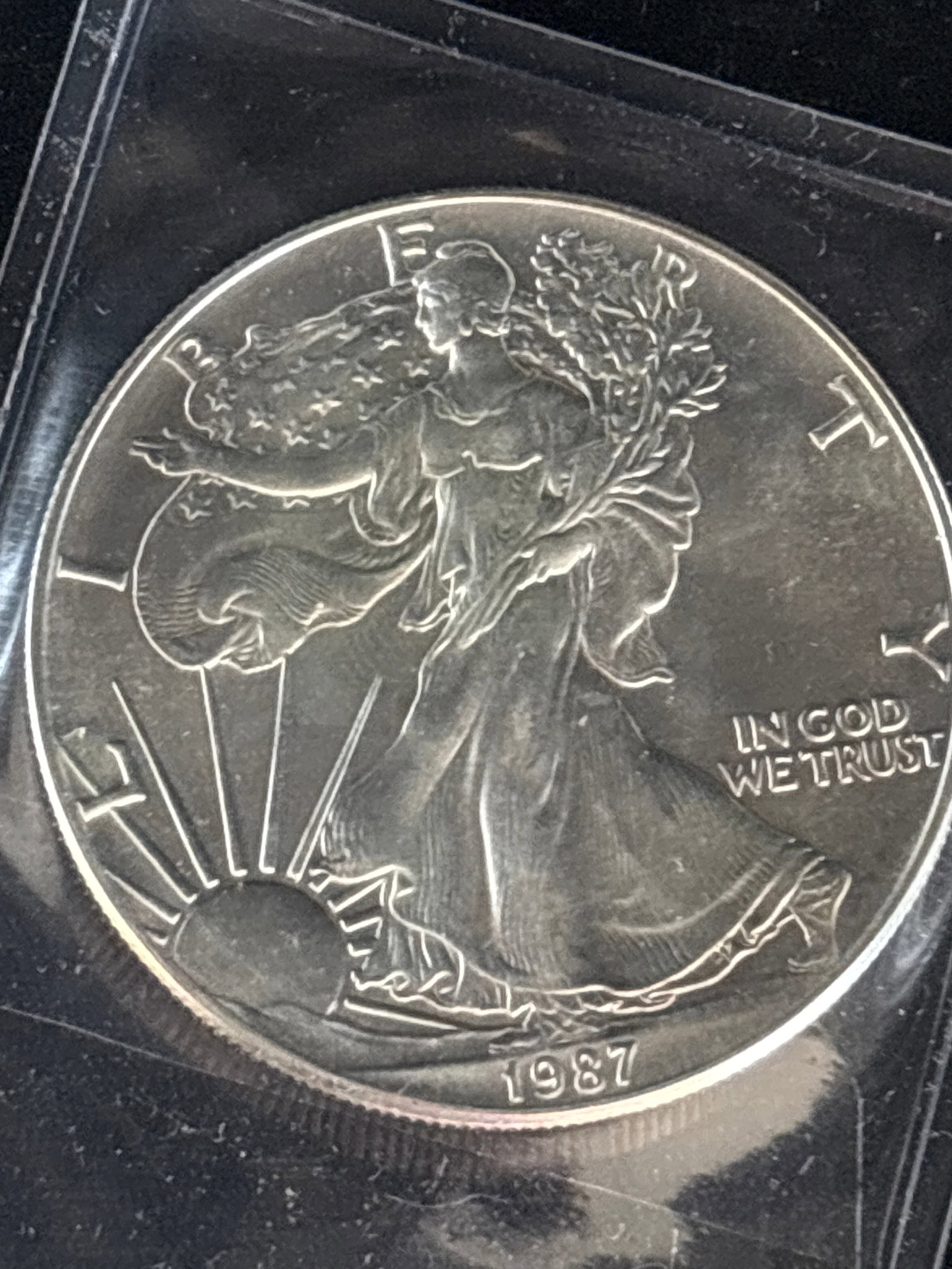 One ounce .999 fine 1987 American Silver Eagle bullion coin (1 of 5)