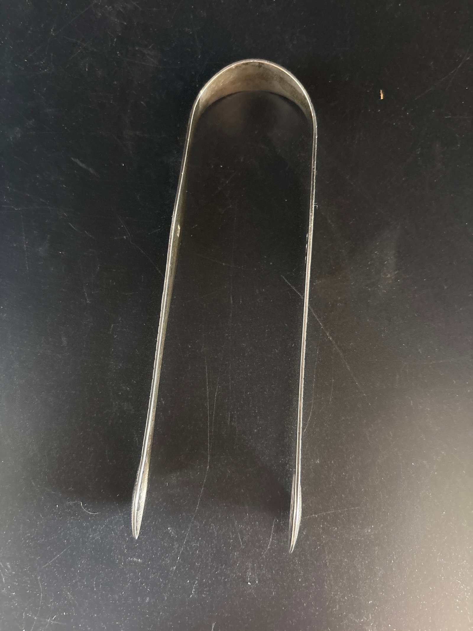 English hallmarked tongs32 grams: 32 grams