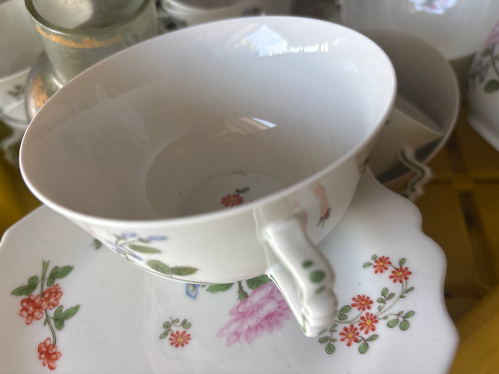 Rare set eight Vienna ‘Liechtenstein’ pattern tea cups with saucers: Cups are 4&1/4 across & saucers are 6&1/4.Rare set of eight Liechtenstein pattern by the Wiener Porzellanmanufaktur Augarten (Vienna Porcelain Manufactory Augarten).Pattern DetailsManufacturer: Augart