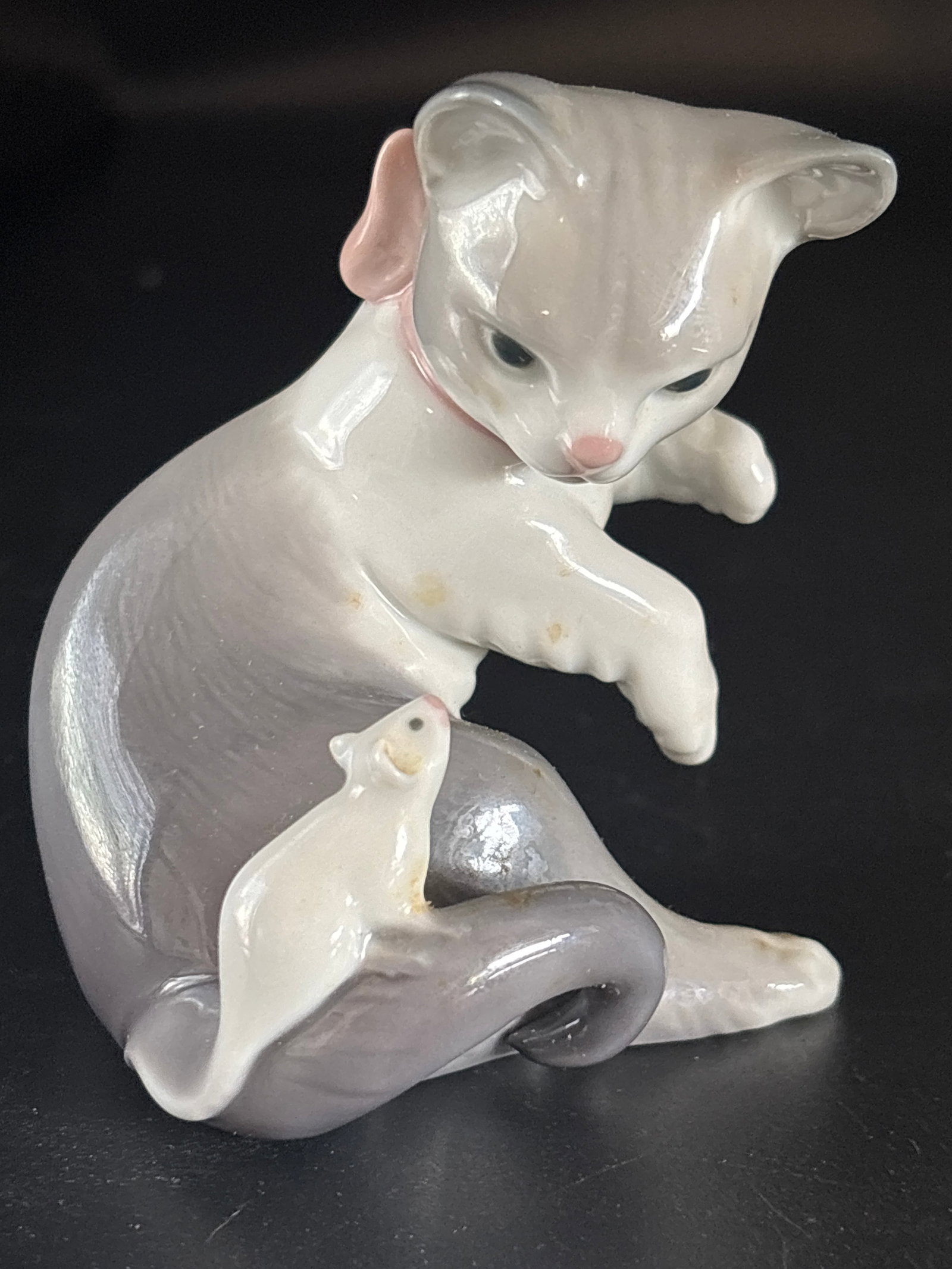Small 3 inch Lladro "Cat and Mouse" porcelain figurine (1 of 6)